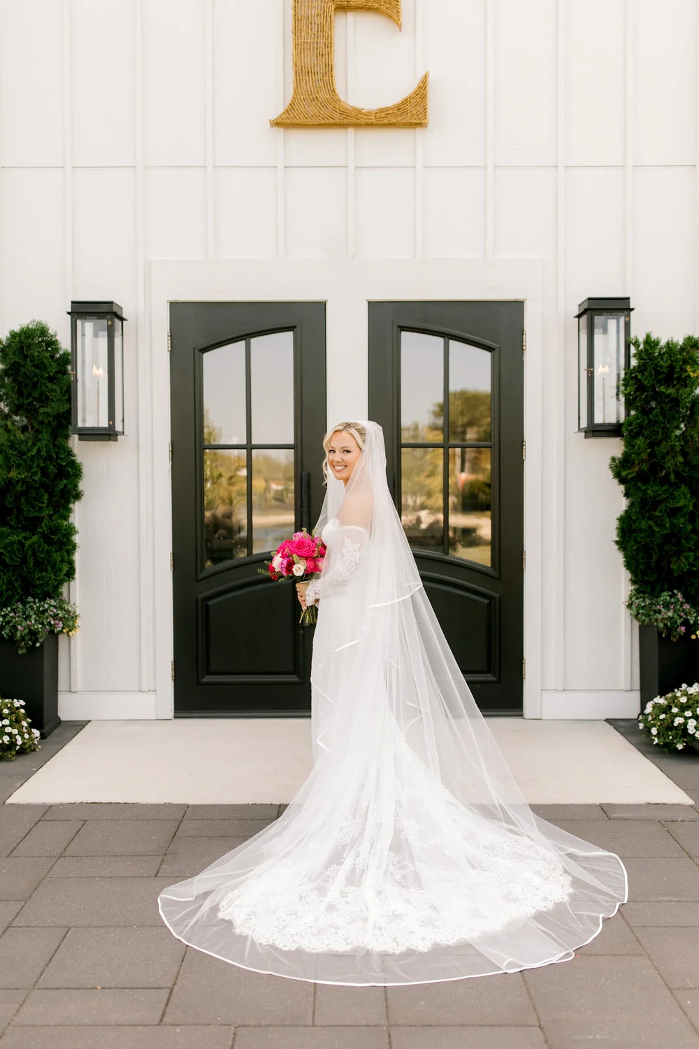Modern Wedding at Etre Farms in St. Joseph Michigan | Laurenda Marie Photography | West Michigan + Chicago Wedding Photography