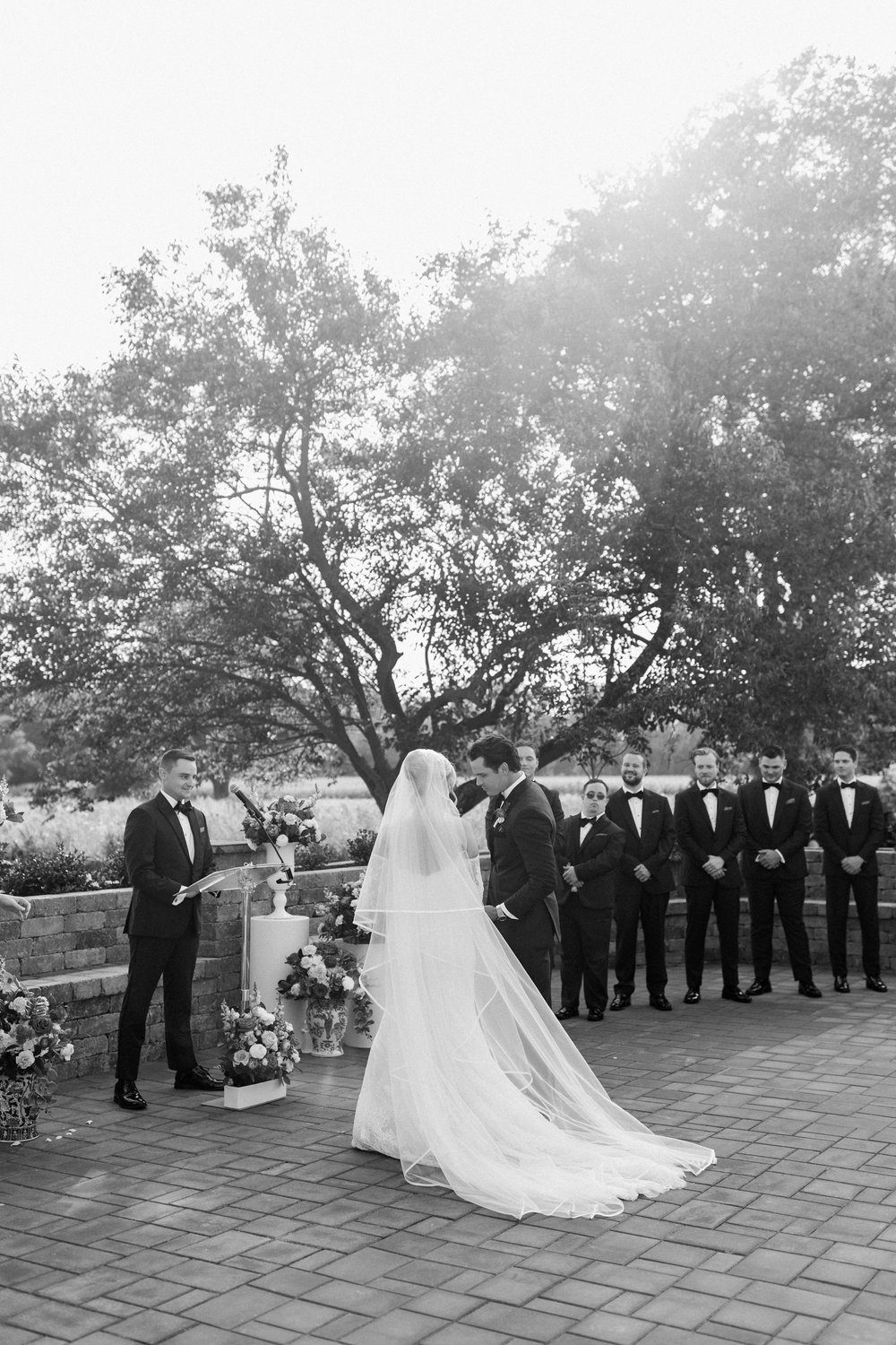 Modern Wedding at Etre Farms in St. Joseph Michigan | Laurenda Marie Photography | West Michigan + Chicago Wedding Photography