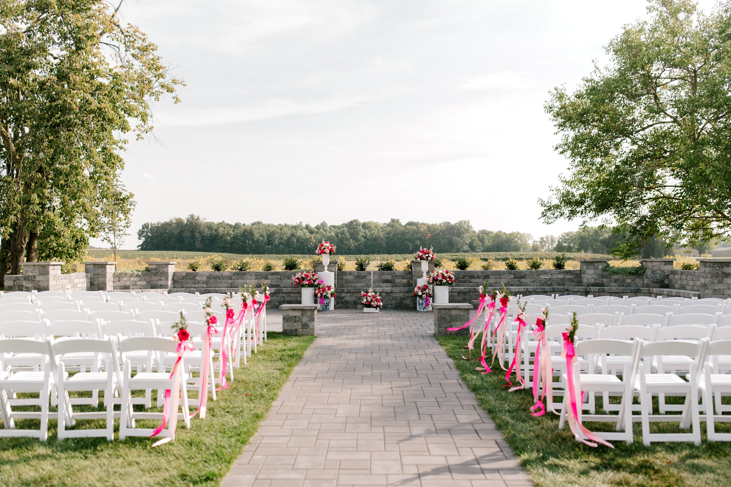 Modern Wedding at Etre Farms in St. Joseph Michigan | Laurenda Marie Photography | West Michigan + Chicago Wedding Photography