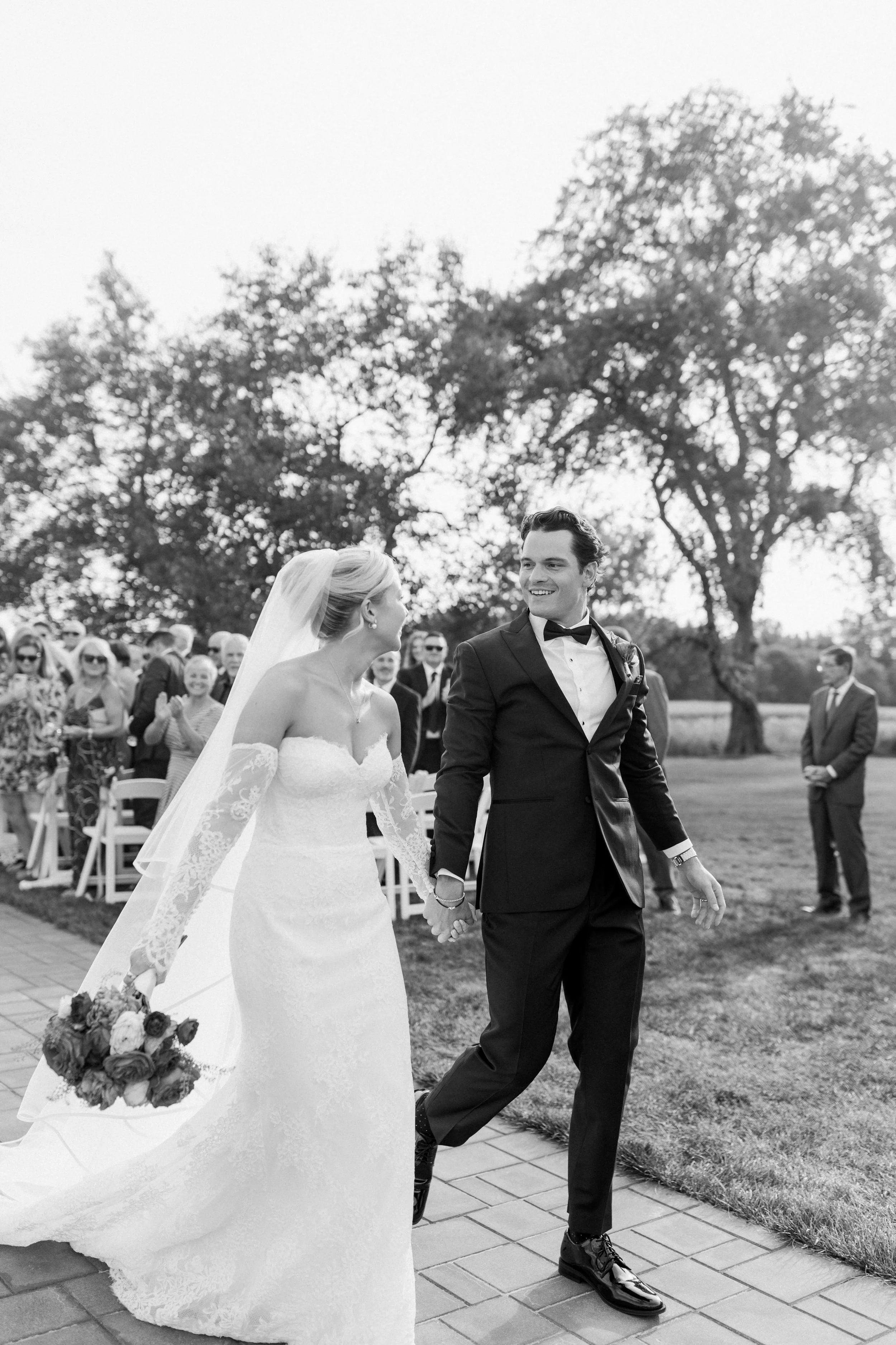 Modern Wedding at Etre Farms in St. Joseph Michigan | Laurenda Marie Photography | West Michigan + Chicago Wedding Photography