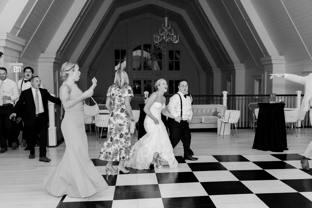 Modern Wedding at Etre Farms in St. Joseph Michigan | Laurenda Marie Photography | West Michigan + Chicago Wedding Photography