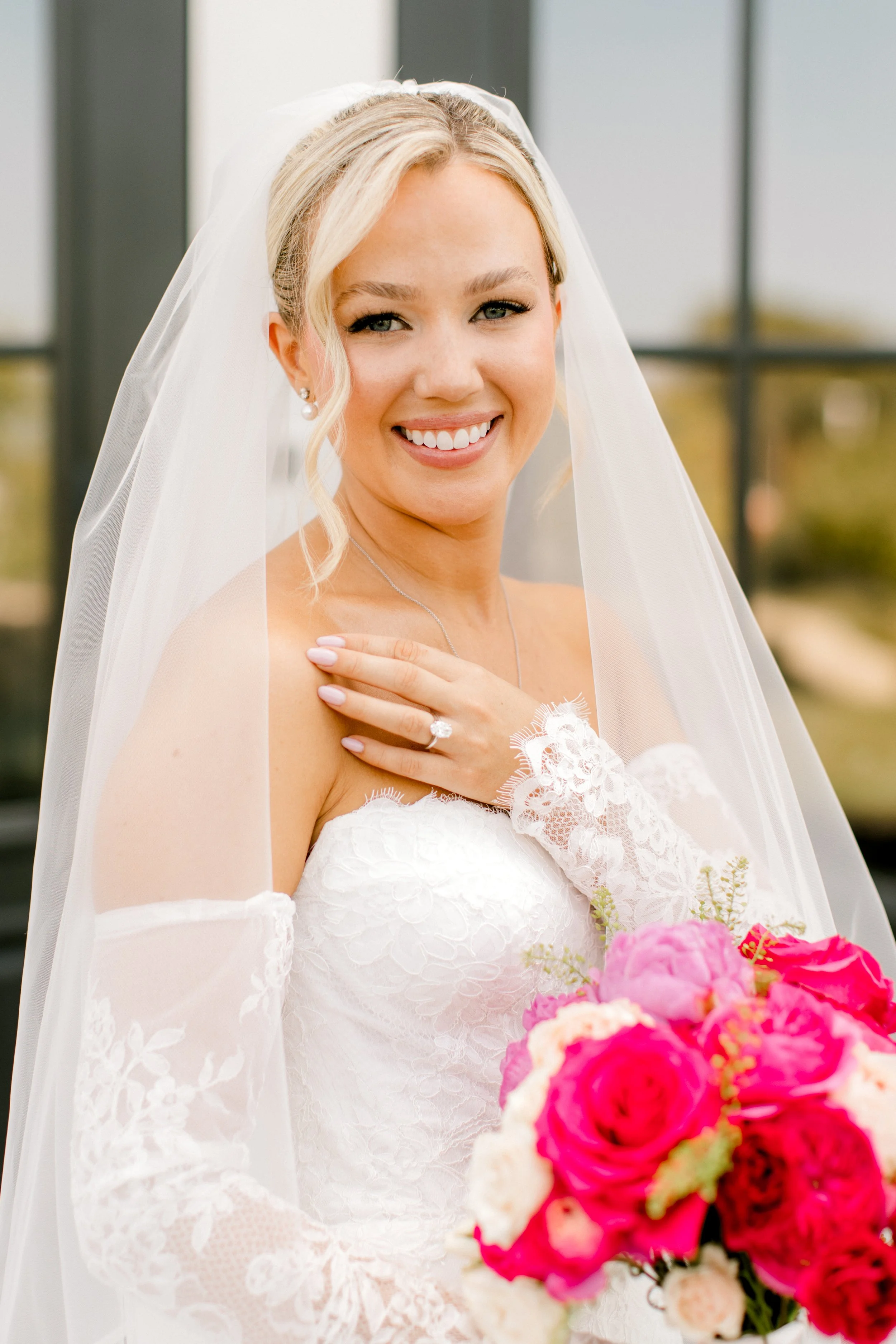 Modern Wedding at Etre Farms in St. Joseph Michigan | Laurenda Marie Photography | West Michigan + Chicago Wedding Photography