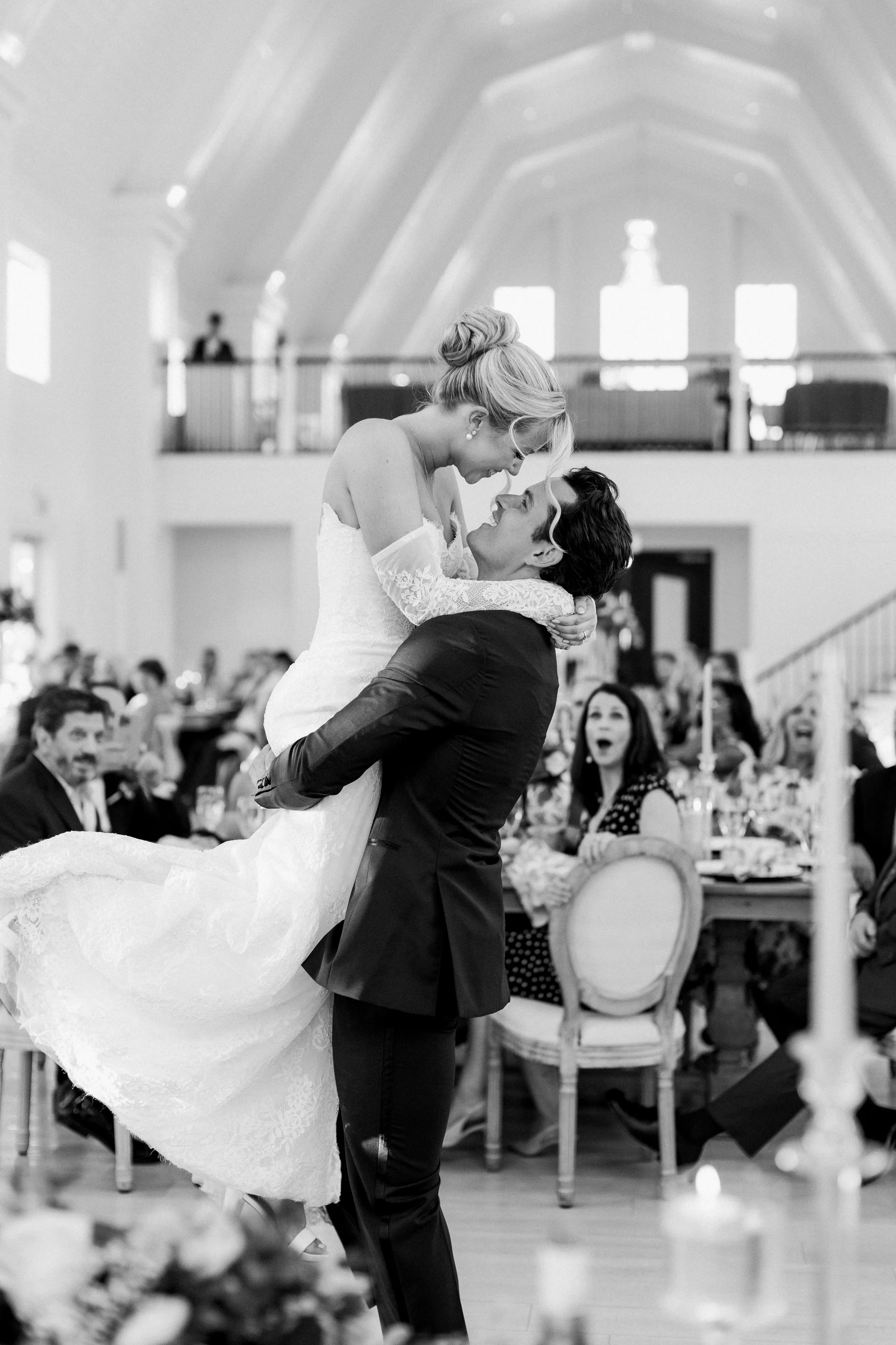 Modern Wedding at Etre Farms in St. Joseph Michigan | Laurenda Marie Photography | West Michigan + Chicago Wedding Photography