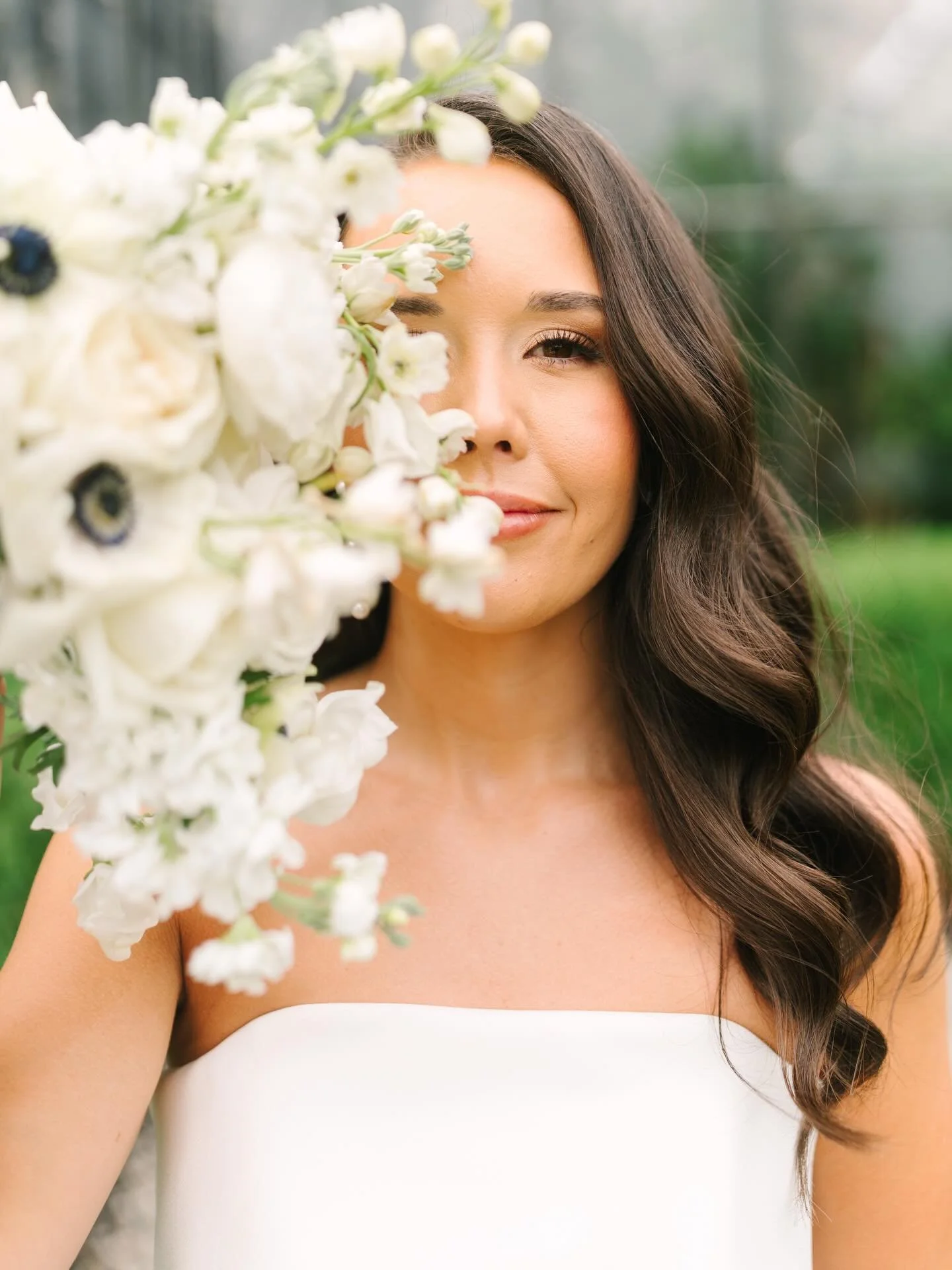 More reminiscing ✨ @planterraconservatory 

It&rsquo;s the kiss in the rain for me. 🫠

#planterraconservatorywedding #westmichiganweddings #timelessweddingphotography #michiganweddingphotographer #detroitweddingphotographer