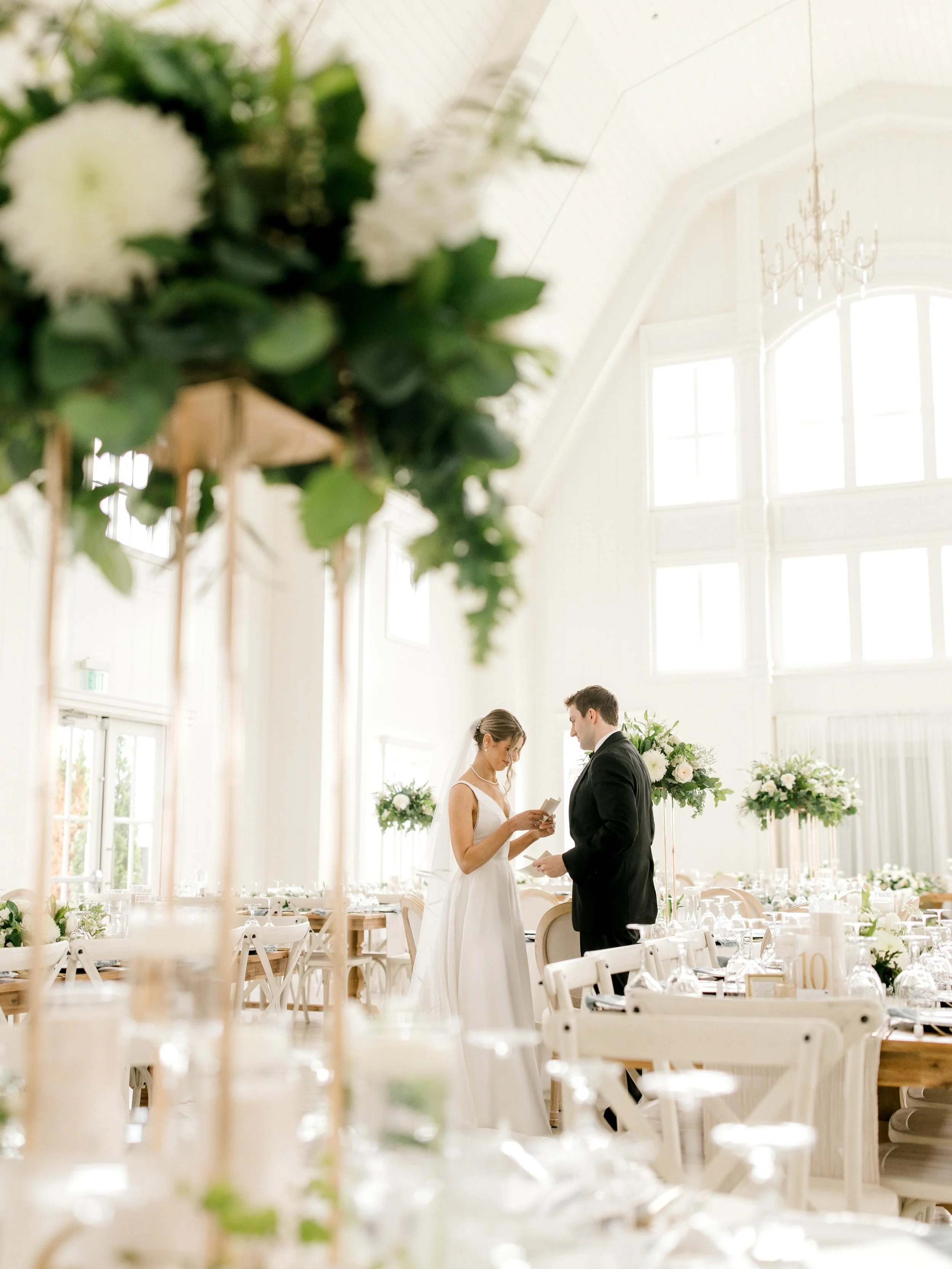 💯 percent yes to a private vow exchange in the grand ballroom. ✨ @etrefarms 

#etrefarmswedding #westmichiganweddingphotographer #laurendamariephotography #chicagoweddingphotographer #timelesswedding