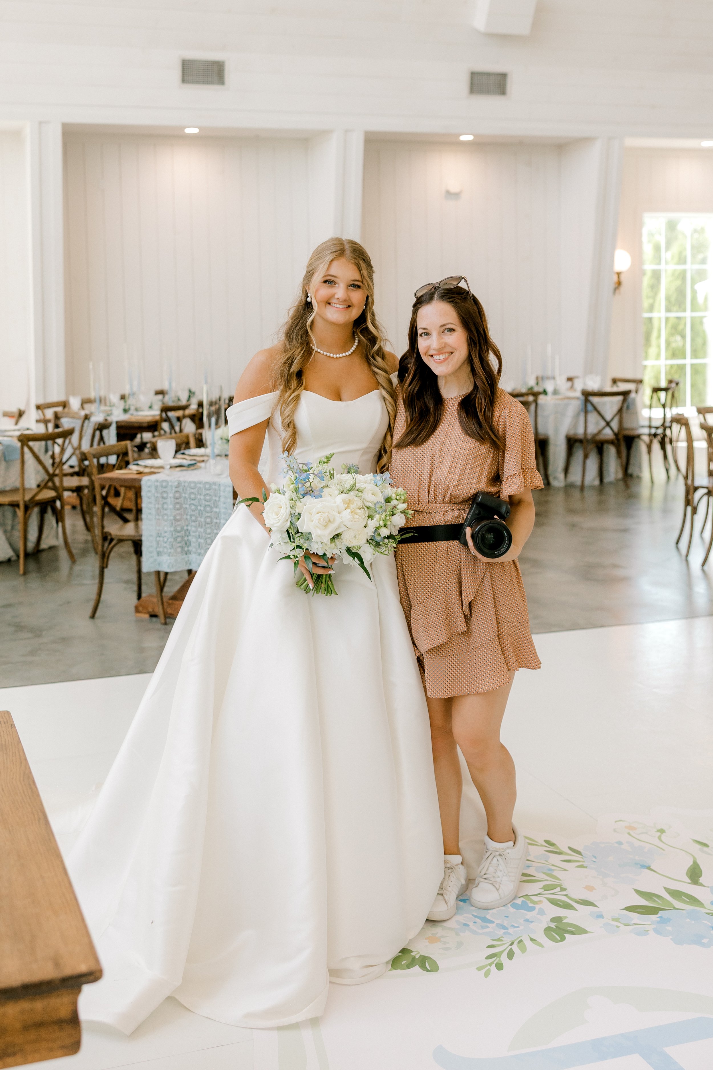 Timeless Wedding at Haven on the Farm | West Michigan Wedding Photographer | Laurenda Marie Photography