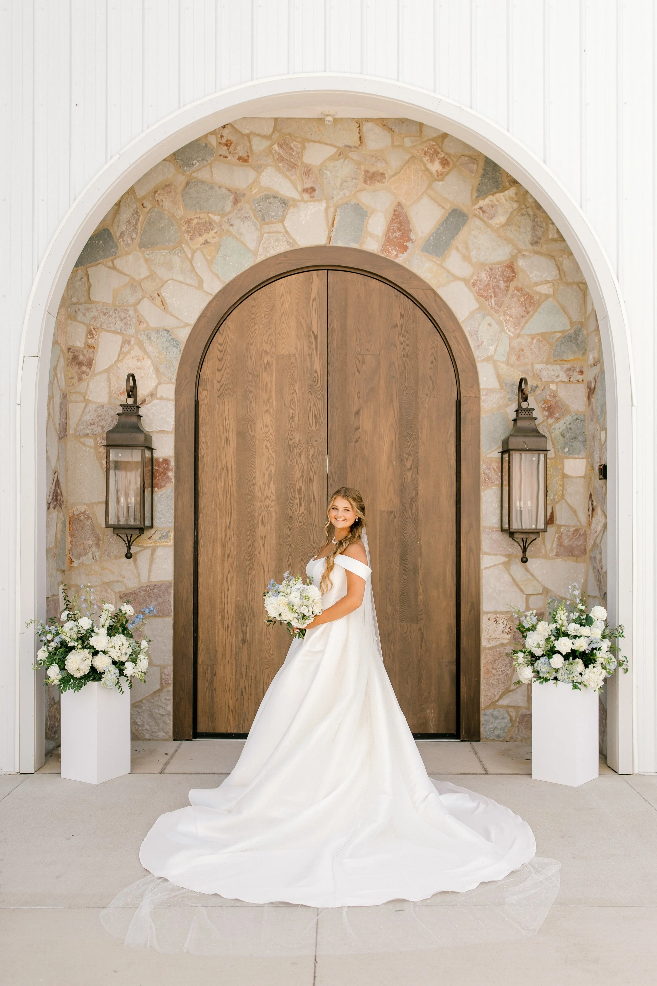 Timeless Wedding at Haven on the Farm | West Michigan Wedding Photographer | Laurenda Marie Photography