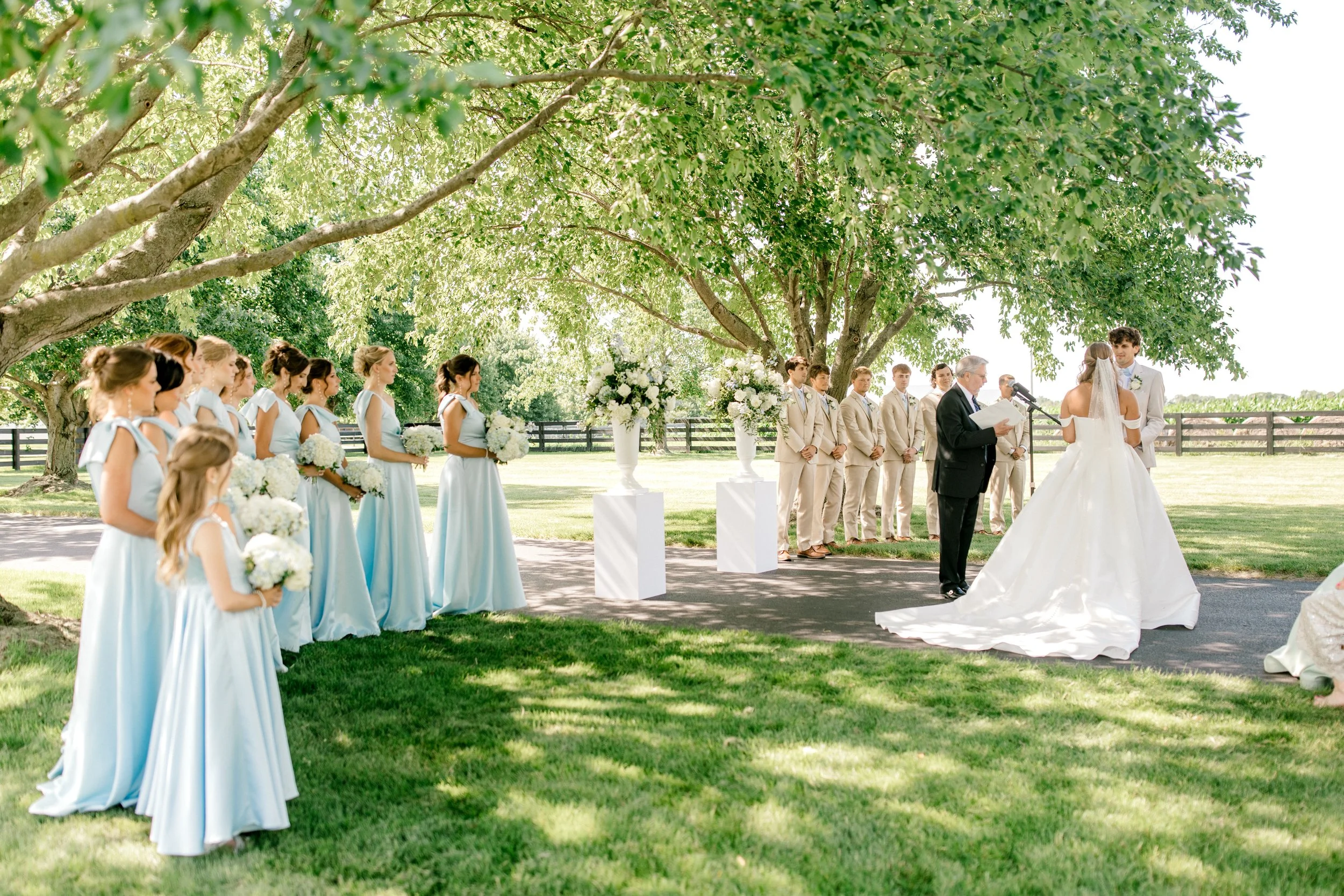 Timeless Wedding at Haven on the Farm | West Michigan Wedding Photographer | Laurenda Marie Photography