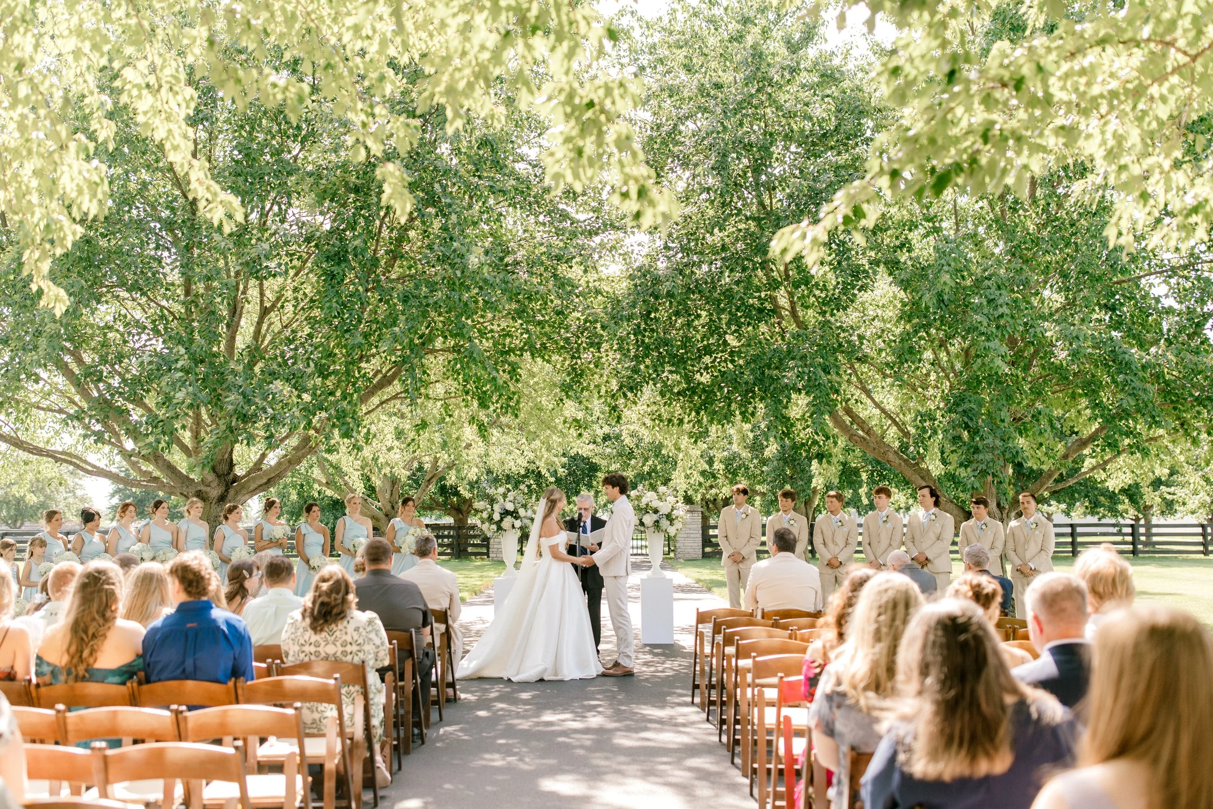 Timeless Wedding at Haven on the Farm | West Michigan Wedding Photographer | Laurenda Marie Photography