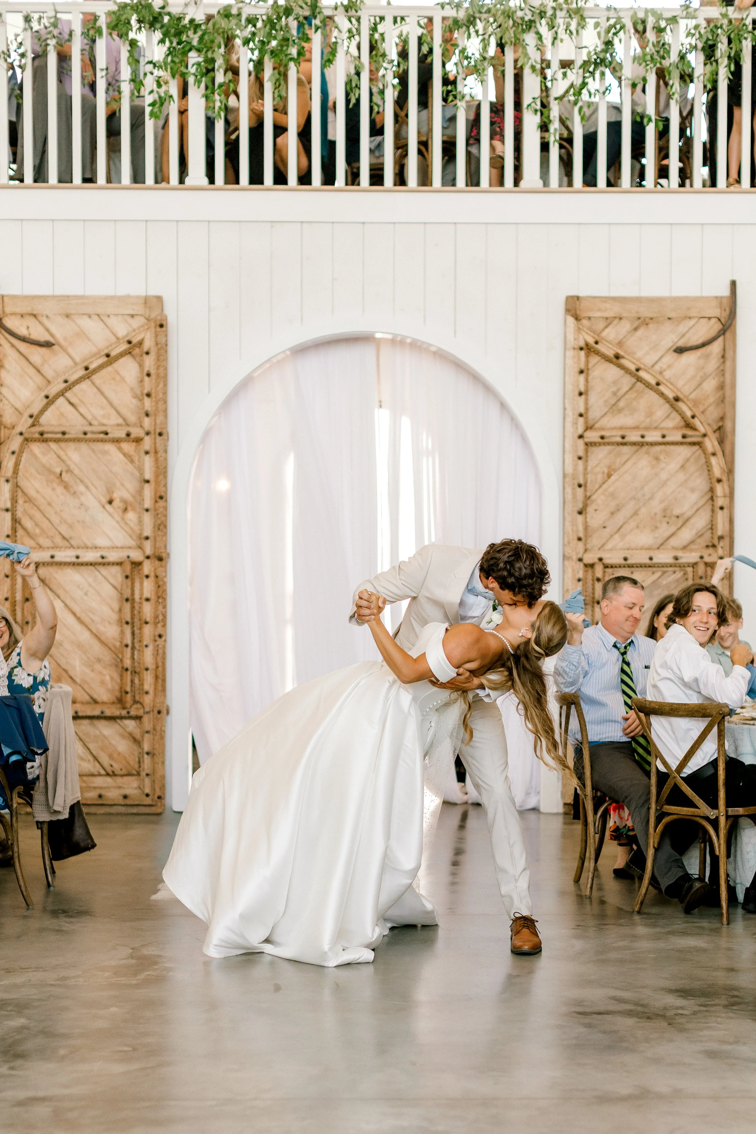 Timeless Wedding at Haven on the Farm | West Michigan Wedding Photographer | Laurenda Marie Photography
