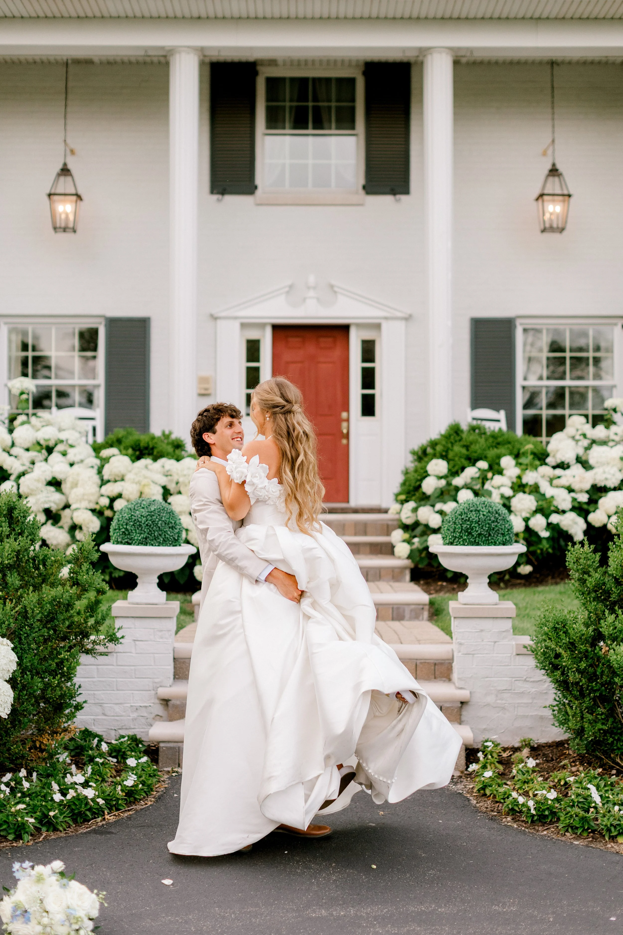 Timeless Wedding at Haven on the Farm | West Michigan Wedding Photographer | Laurenda Marie Photography
