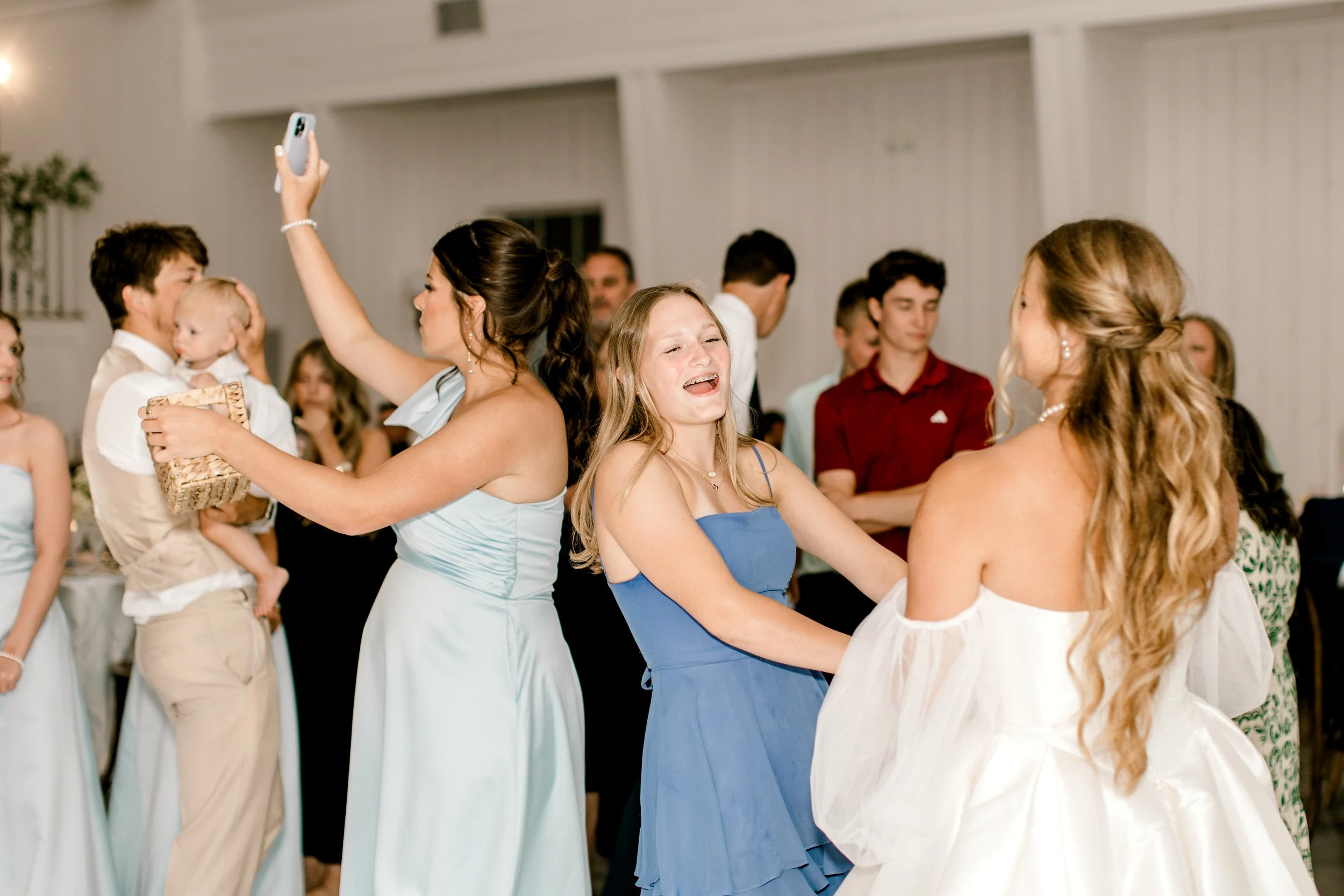 Timeless Wedding at Haven on the Farm | West Michigan Wedding Photographer | Laurenda Marie Photography