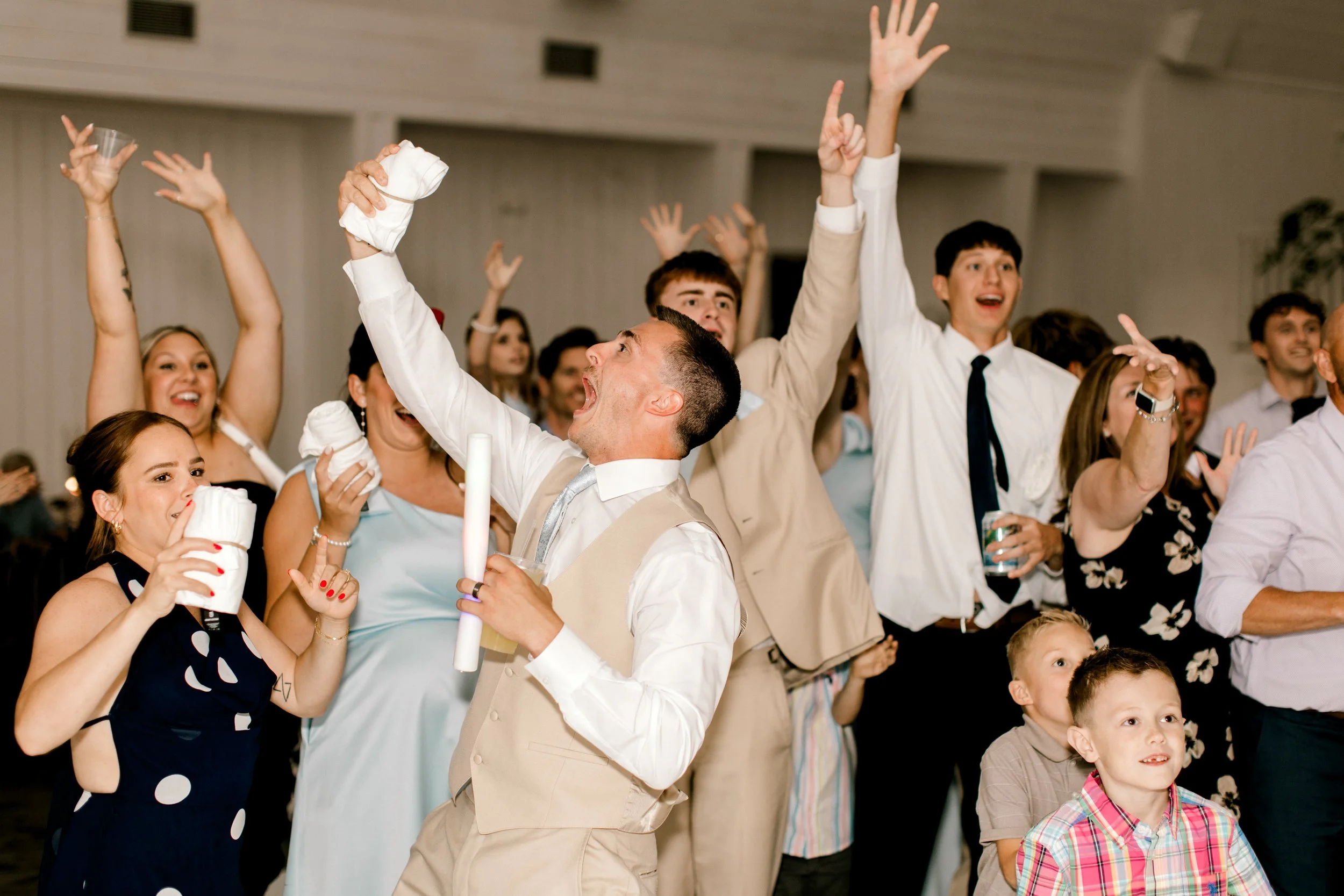 Timeless Wedding at Haven on the Farm | West Michigan Wedding Photographer | Laurenda Marie Photography