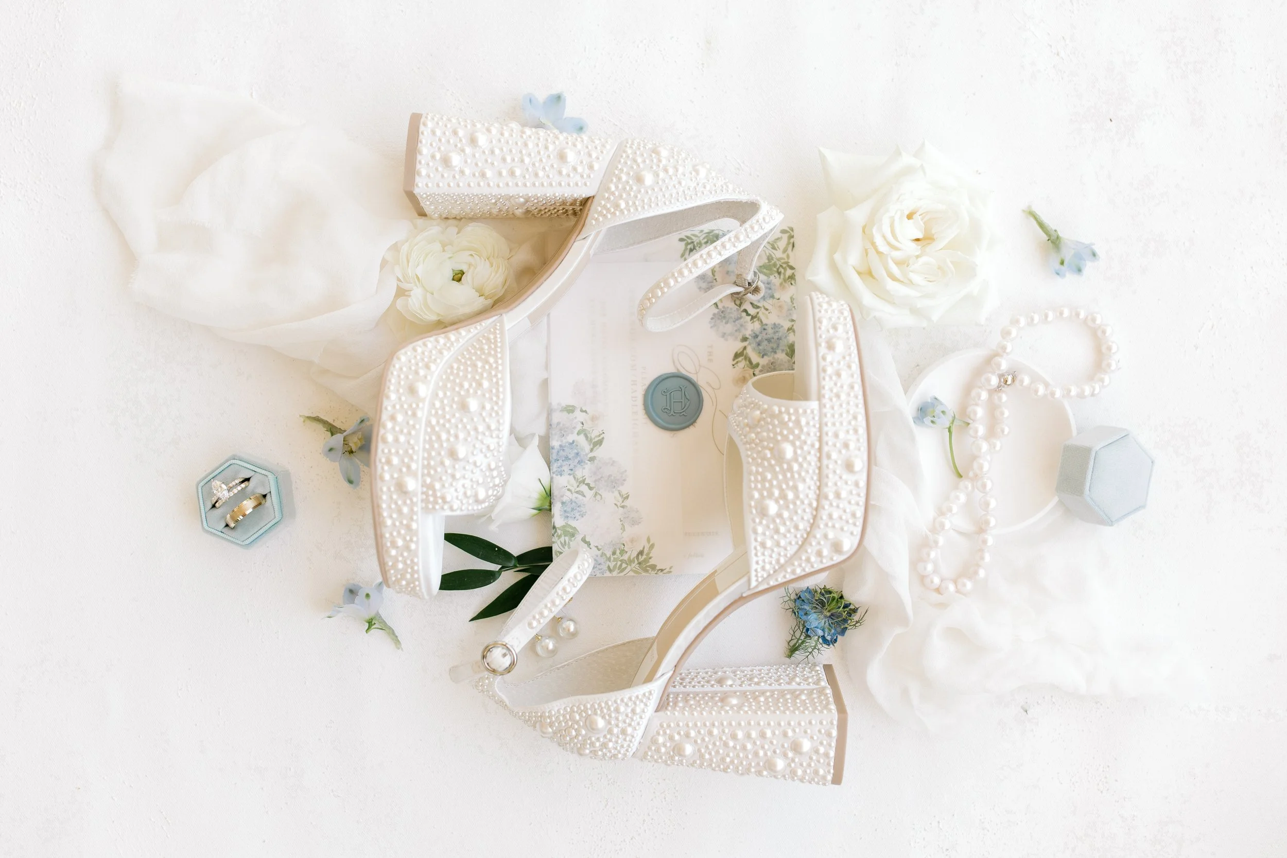 Timeless Wedding at Haven on the Farm | West Michigan Wedding Photographer | Laurenda Marie Photography