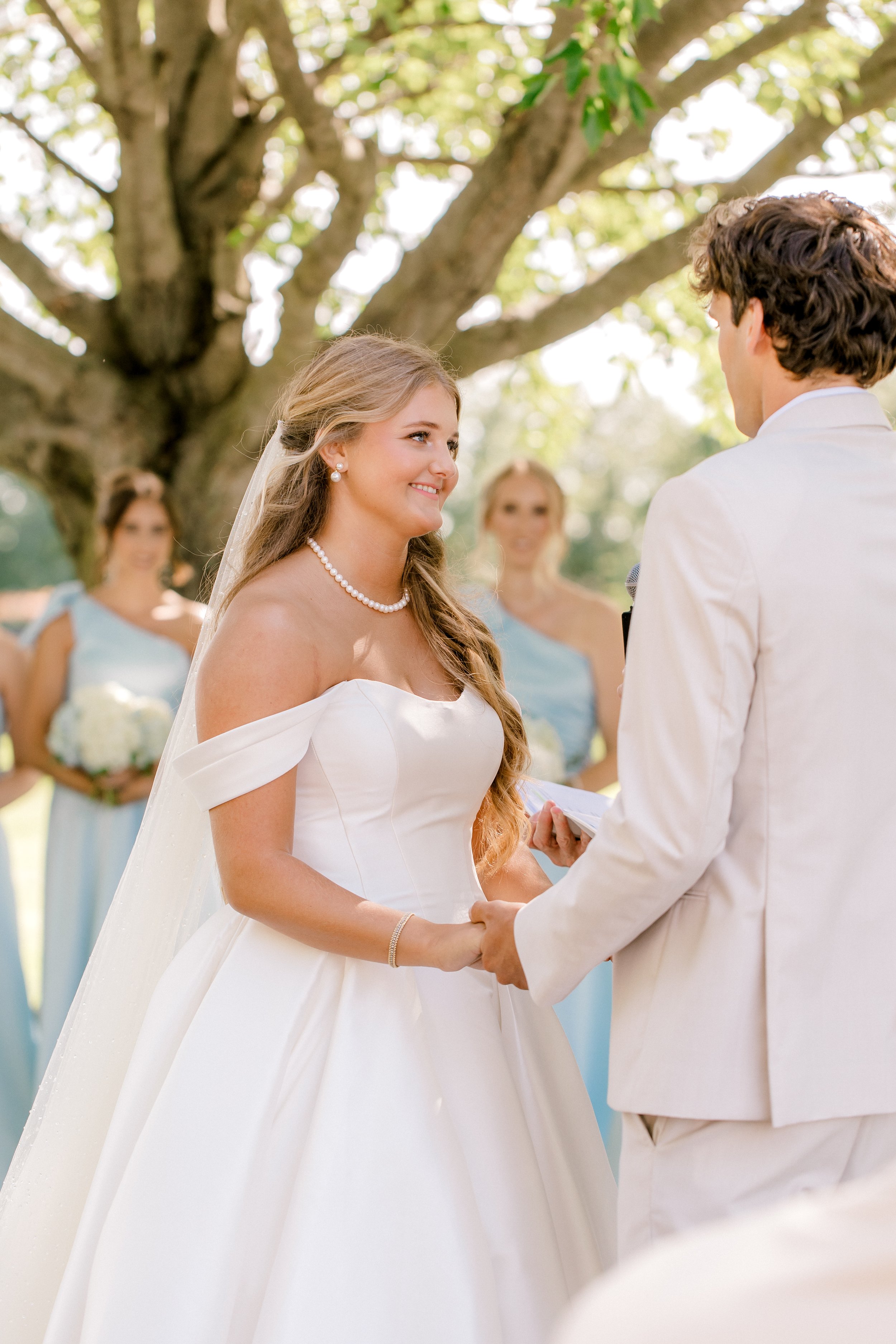 Timeless Wedding at Haven on the Farm | West Michigan Wedding Photographer | Laurenda Marie Photography
