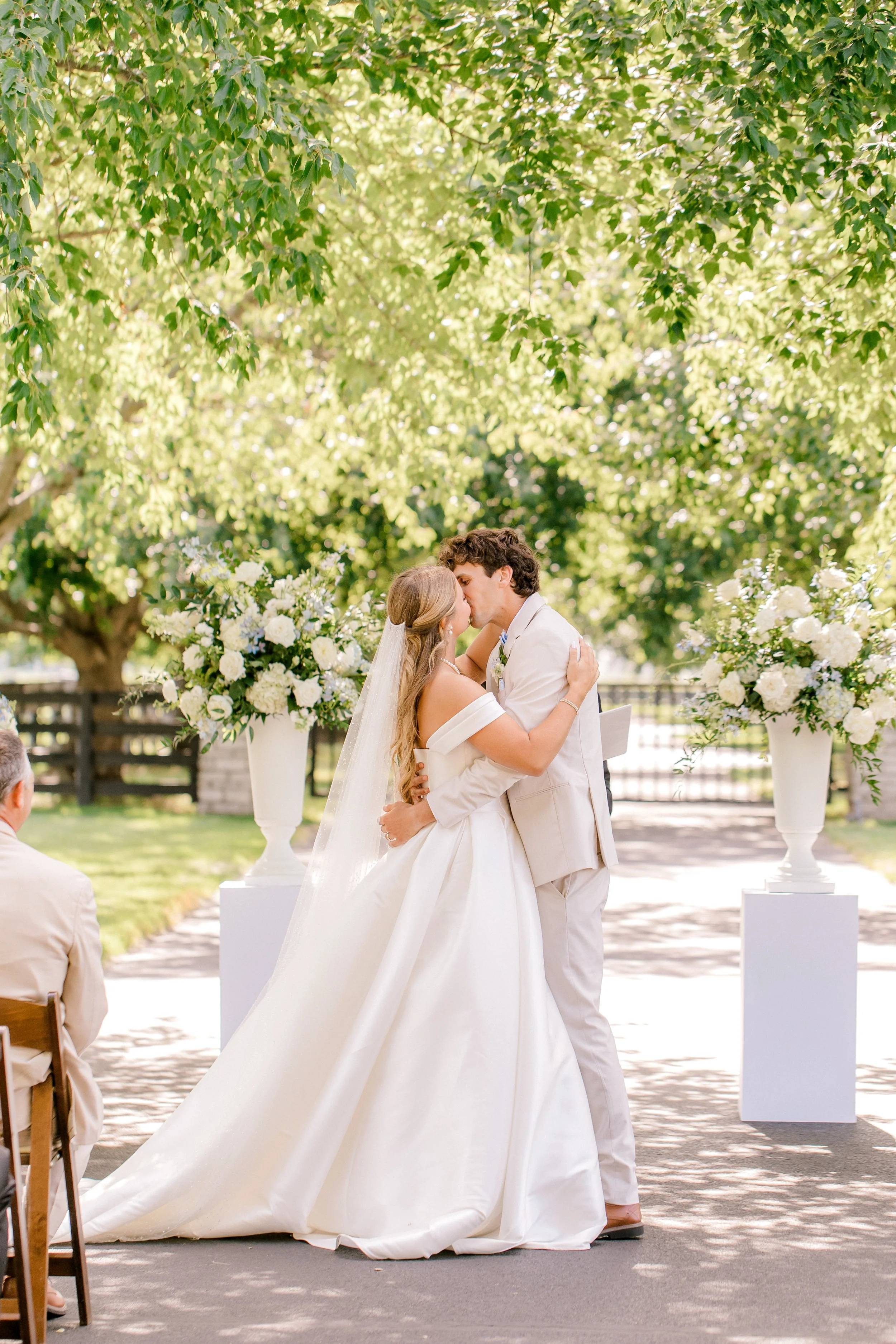 Timeless Wedding at Haven on the Farm | West Michigan Wedding Photographer | Laurenda Marie Photography