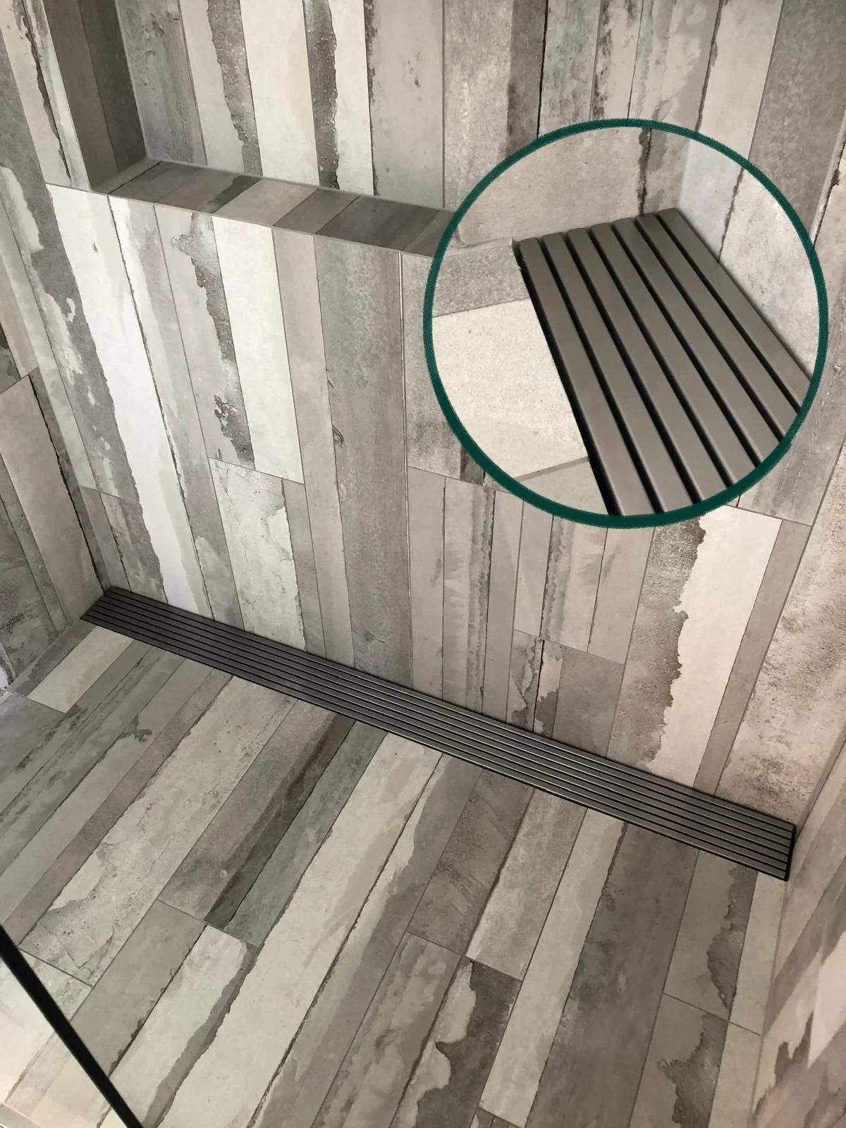 3 Wall mounted Shower Channel - grill 