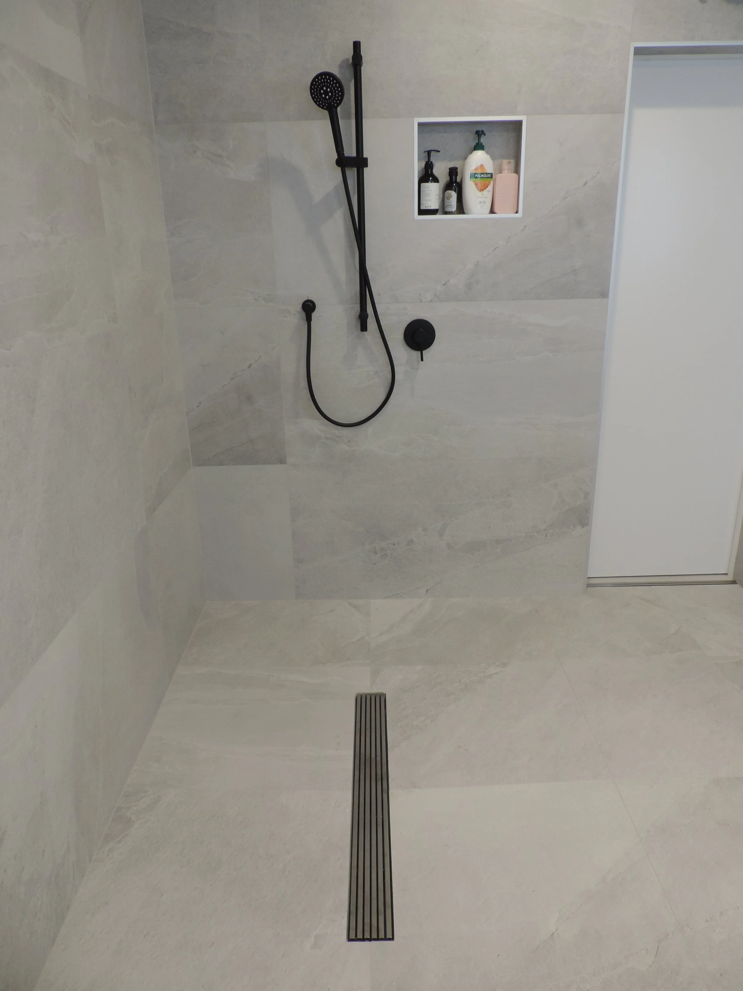 JESANI No.8 Shower Channel