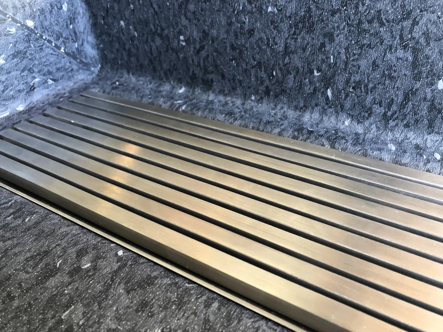 JESANI VINYL CLAMPED - SHOWER CHANNEL — JESANI® wetroom drainage channels