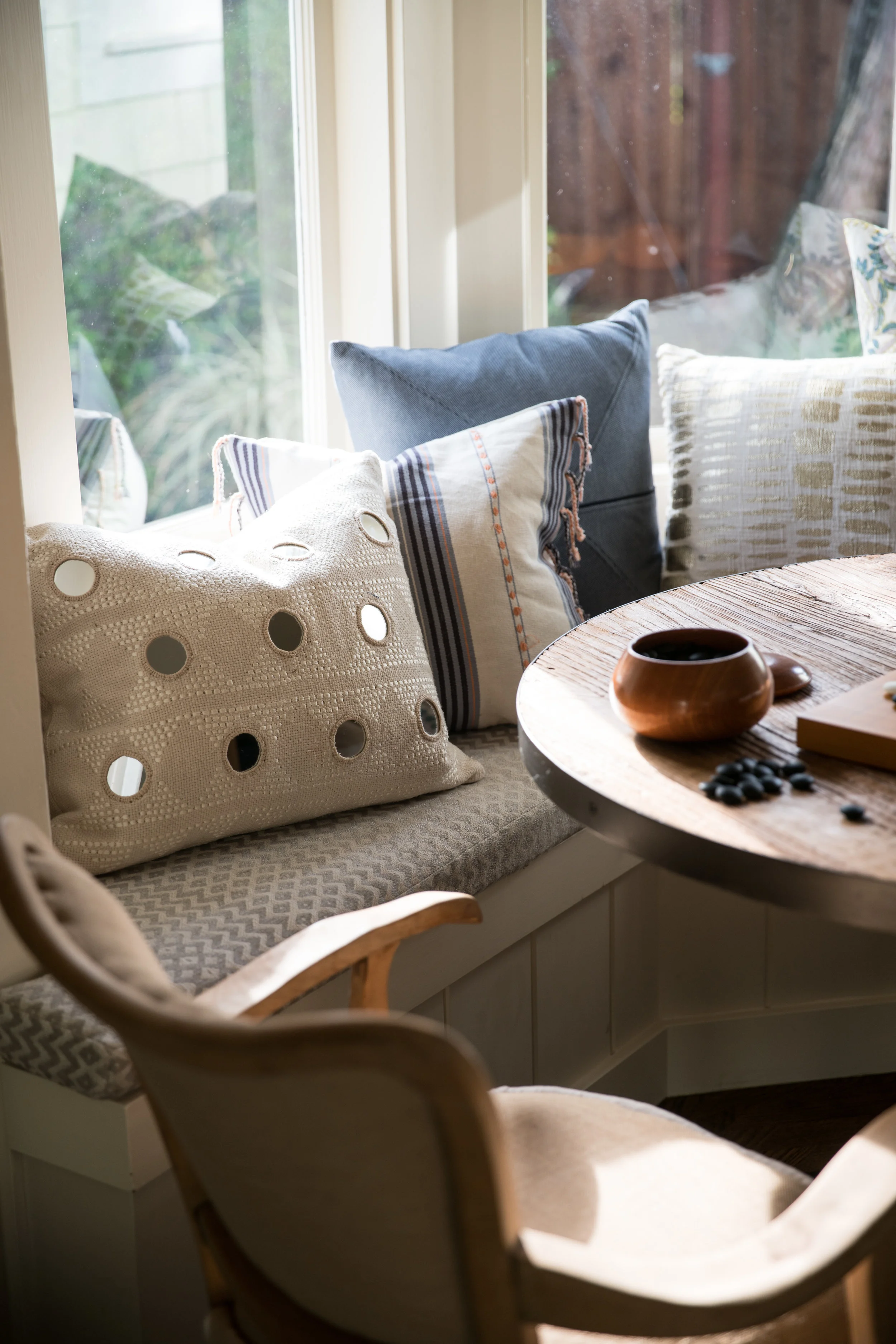2016-11-21_JLinteriors_Birch_LivingRoom_v1_details-0057.jpg