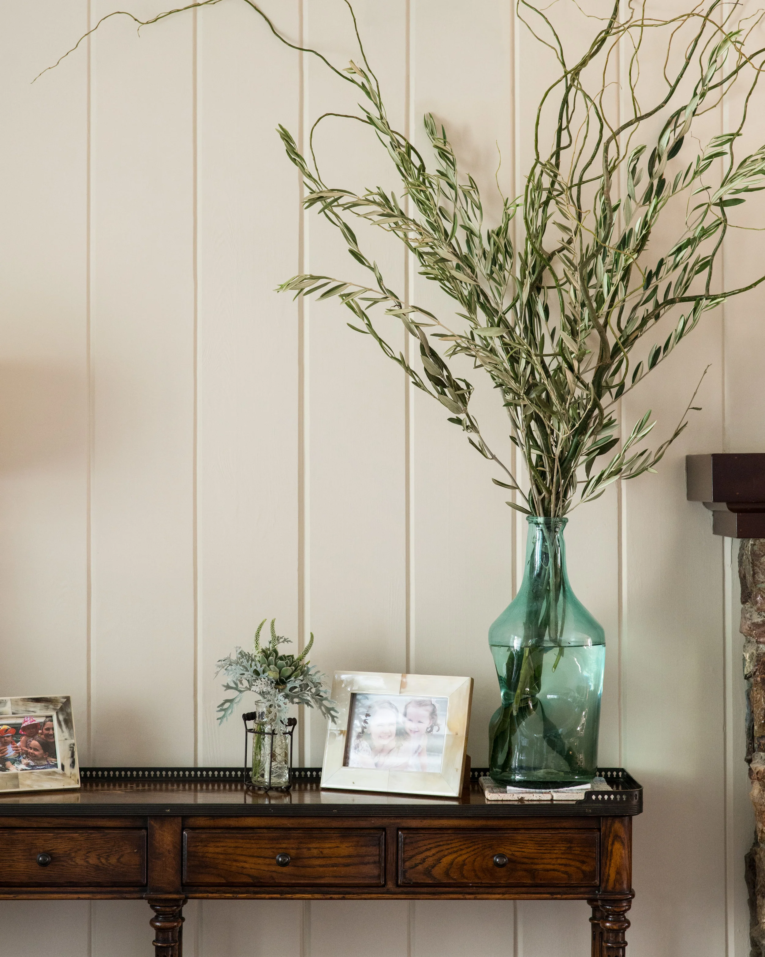 2016-11-21_JLinteriors_Birch_LivingRoom_v2_details-0043-Edit.jpg