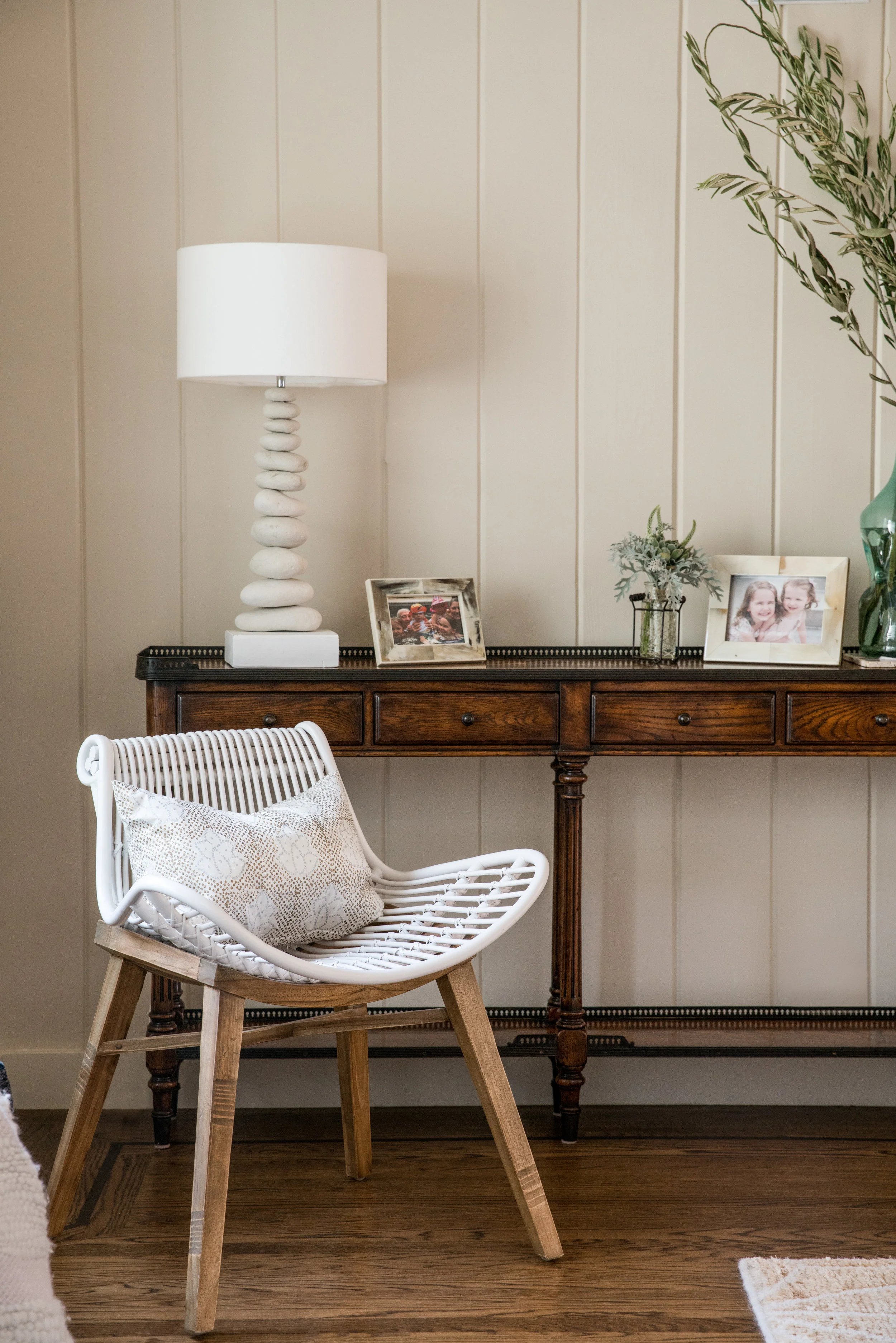 2016-11-21_JLinteriors_Birch_LivingRoom_v2_details-0045-Edit.jpg