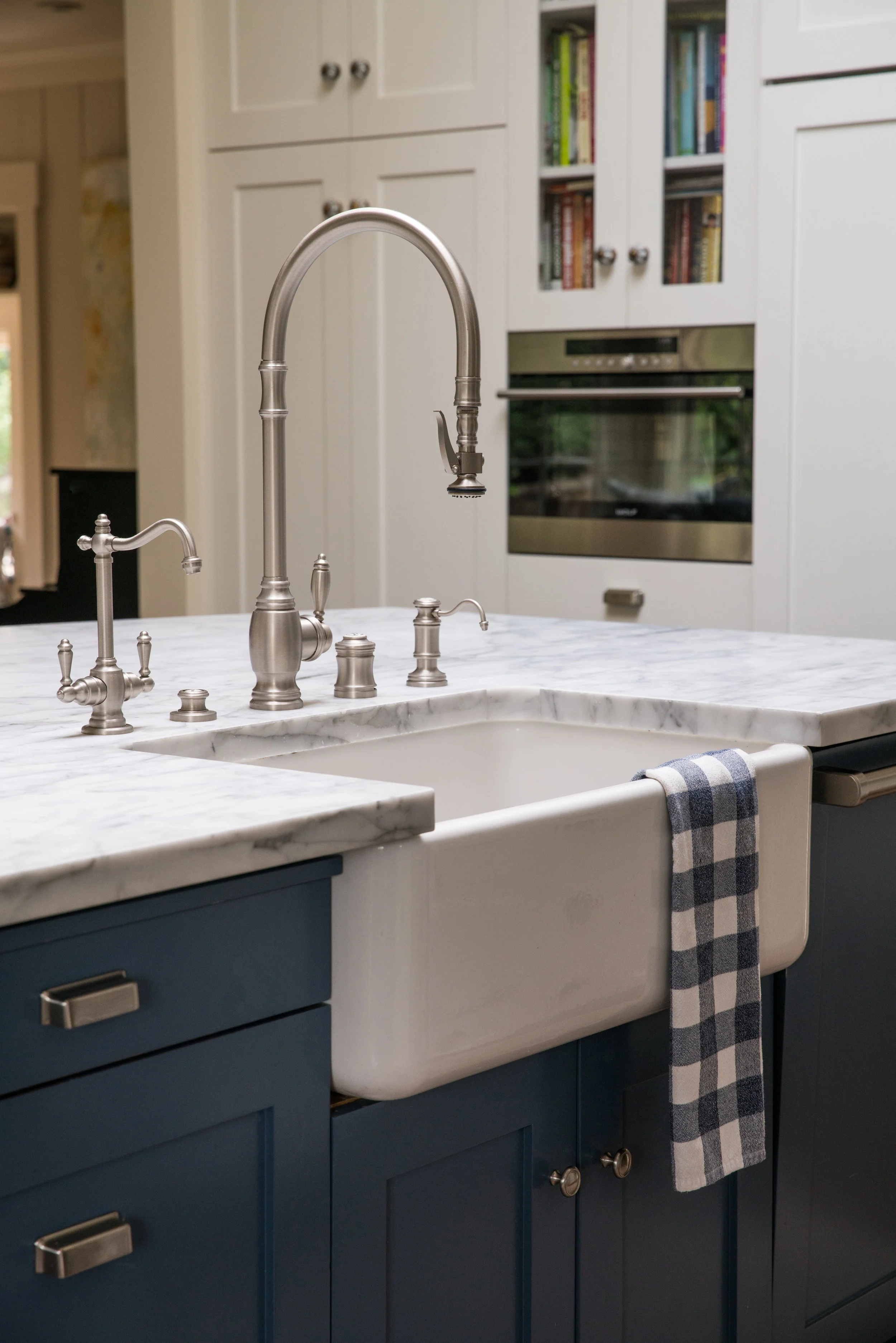 2016-11-21_JLinteriors_Birch_Kitchen_v1_details-0409.jpg