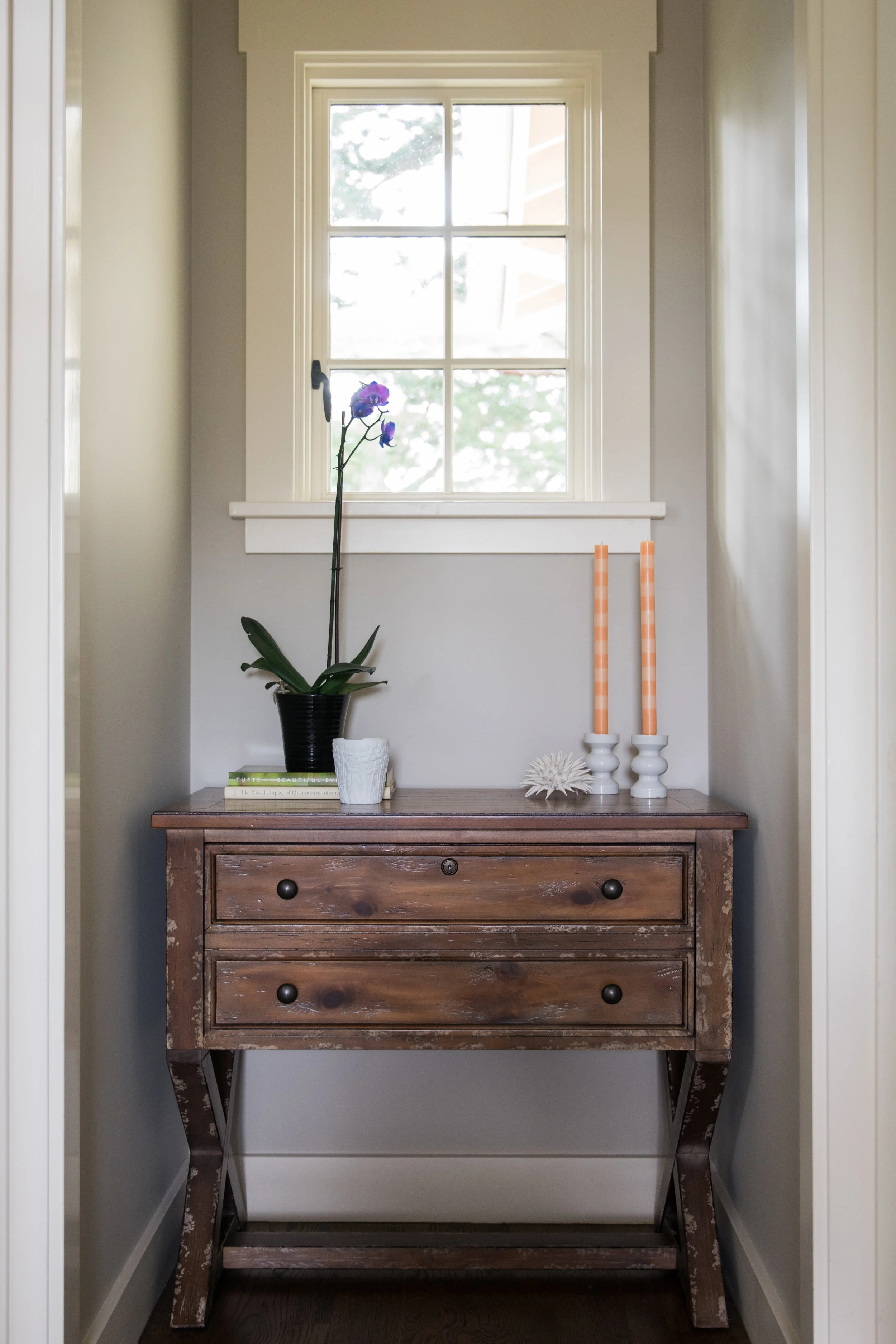2016-11-21_JLinteriors_Birch_MasterBedroom_v1_details-0398.jpg
