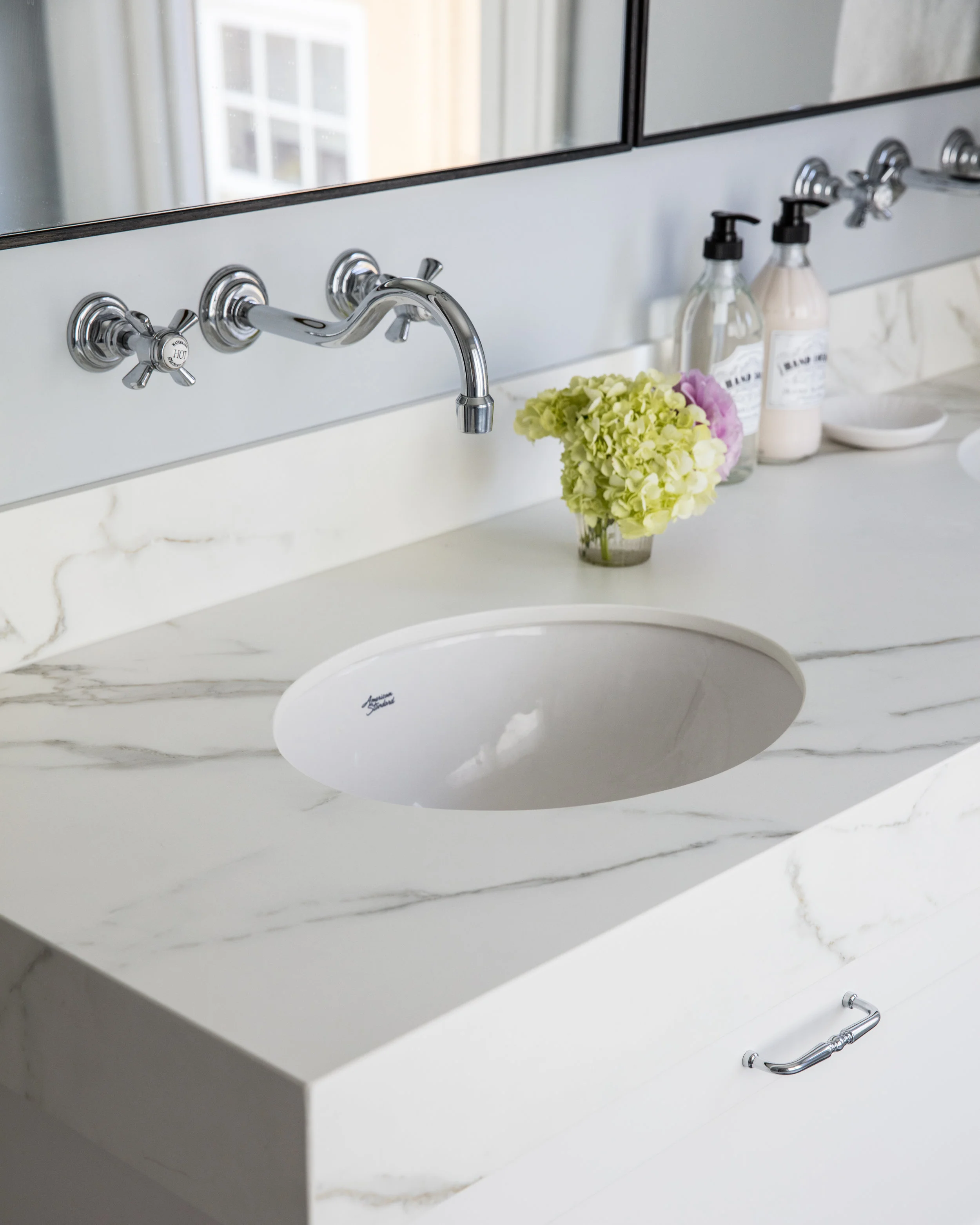 2018-05-30_JLIntertiors_Valdez-masterbathroom3-details-0433_LRG.jpg