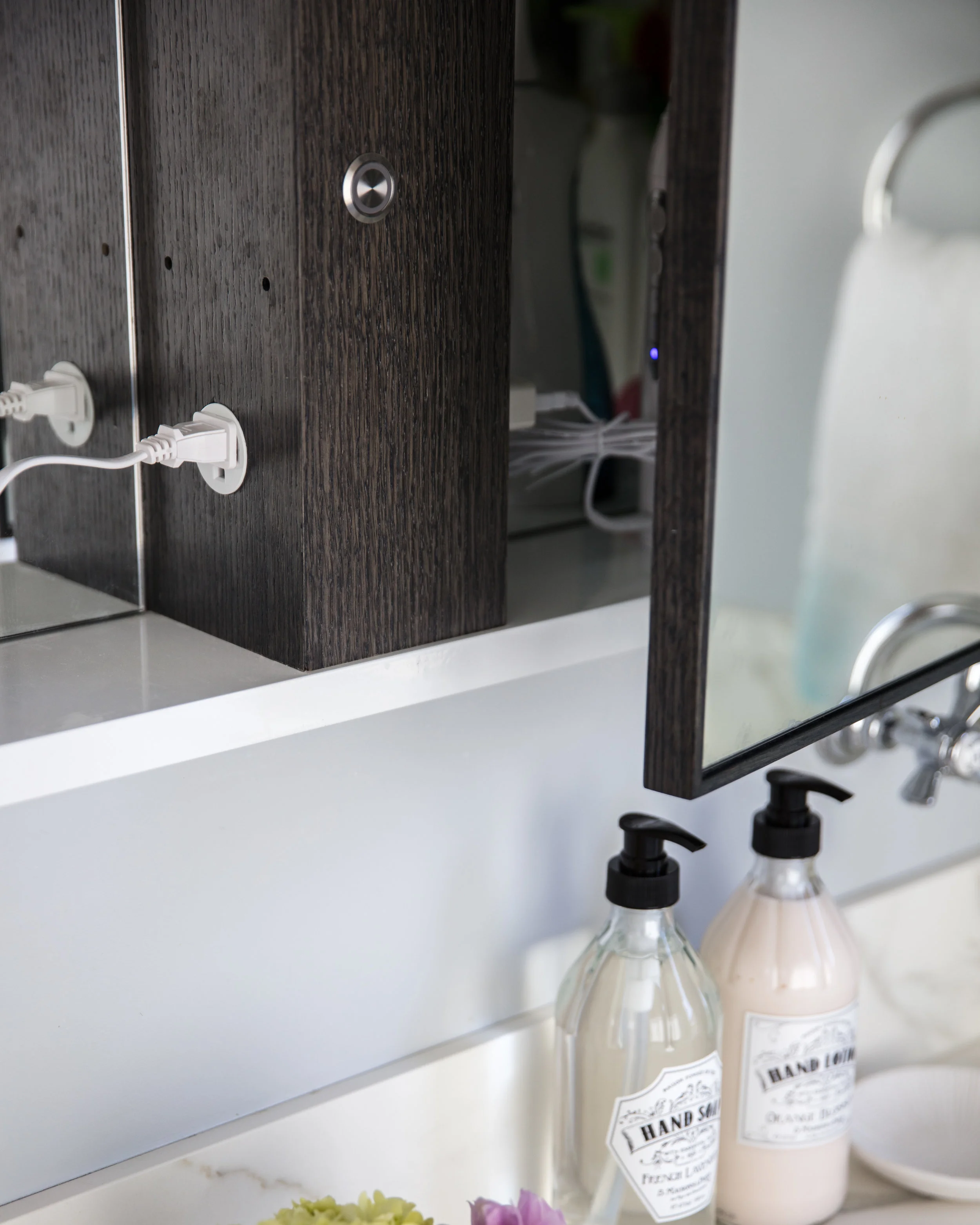 2018-05-30_JLIntertiors_Valdez-masterbathroom3-details-0440_LRG.jpg