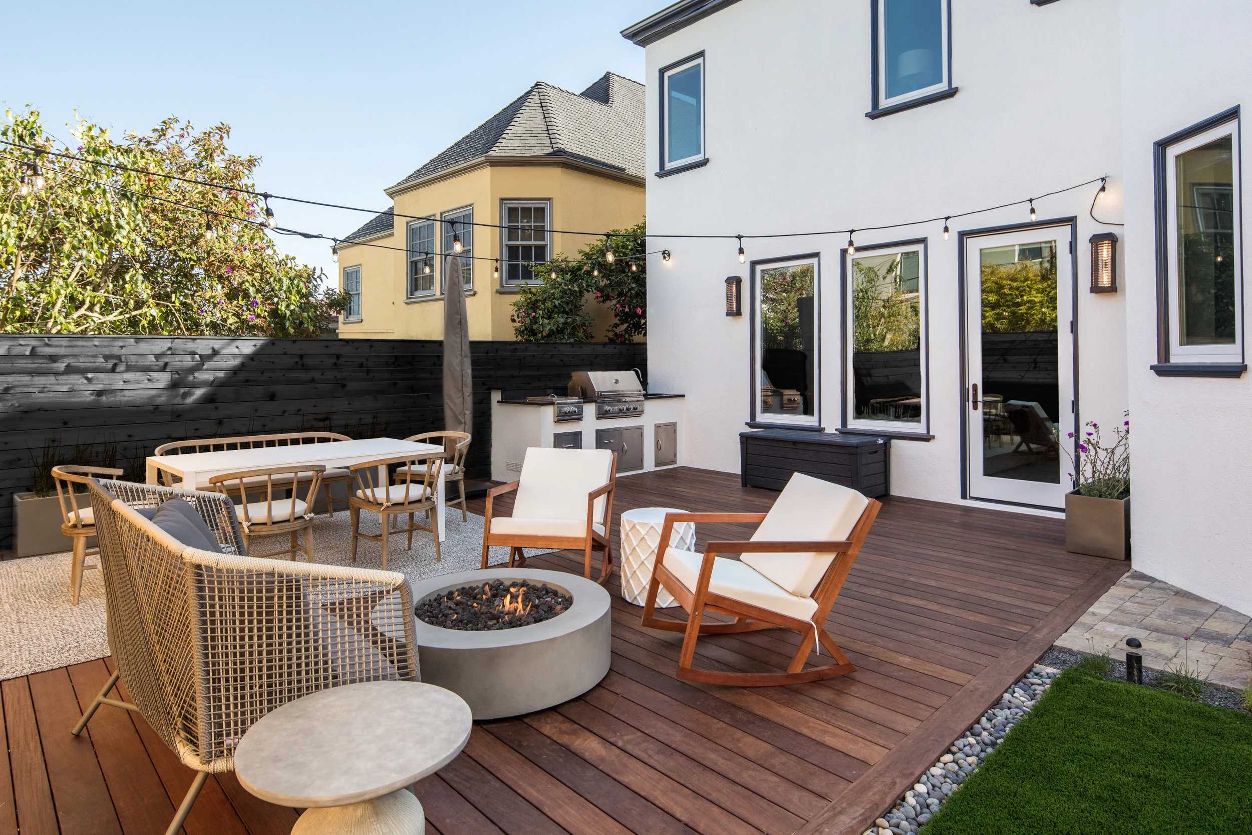 JLINTERIORDESIGN-Backyard.jpg