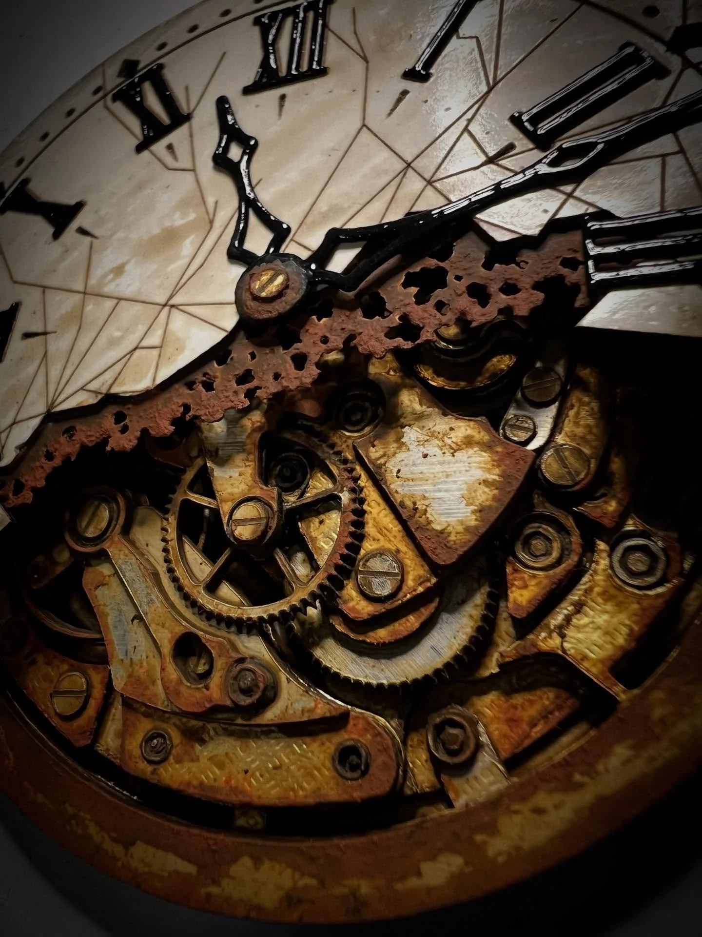 I&rsquo;m working on something a bit different for my @everydayorig tomorrow! It all started with a neat vintage clock and some broken glass. I was planning on buying replacement glass, but began to really like how it broke and decided to plan the wh