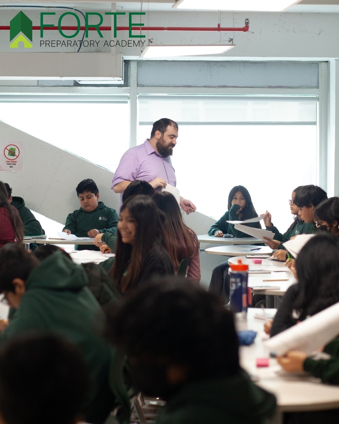 Dive into discussions that matter with some of our teachers like Mr.Licker. At Forte Prep, critical thinking is part of the curriculum. #CriticalThinking #Forteprep

Sum&eacute;rjase en discusiones importantes con algunos de nuestros profesores como 