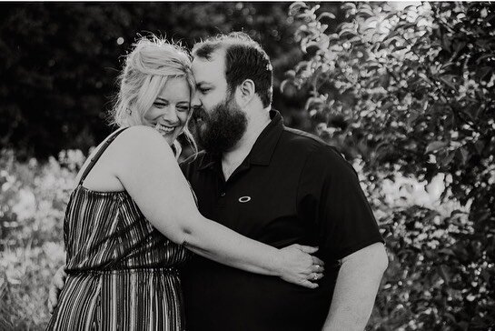 Jen and Matt. She likes birds. He doesn&rsquo;t. So naturally we shot this at the @grange_audubon center... feels good to be behind the lens finally!
.
.
.
.
.
#columbusengagement #engagedcolumbus #engagement #aperture #photography #portraits #bw #au