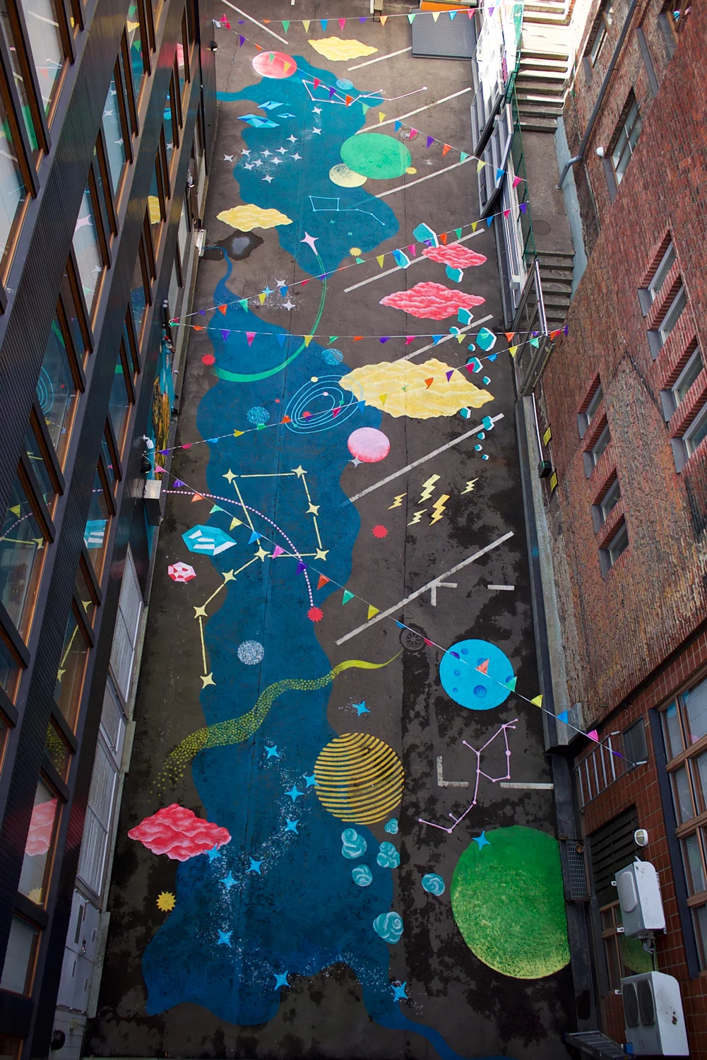 MOW - Mothership of work / Coworking hub yard