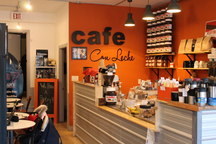 Picture of accessible interior of Cafe con Leche