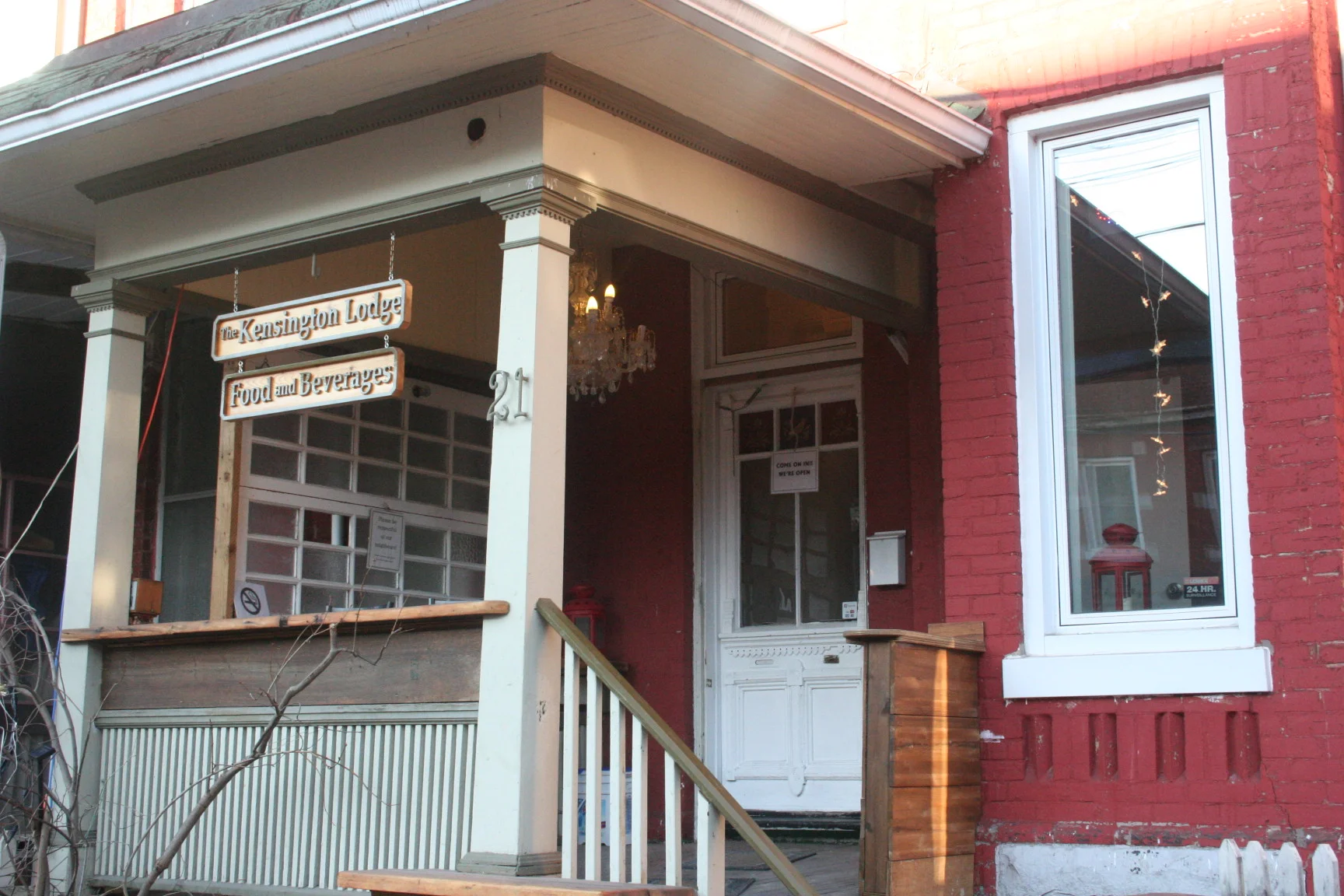 Picture of front entrance that is not accessible