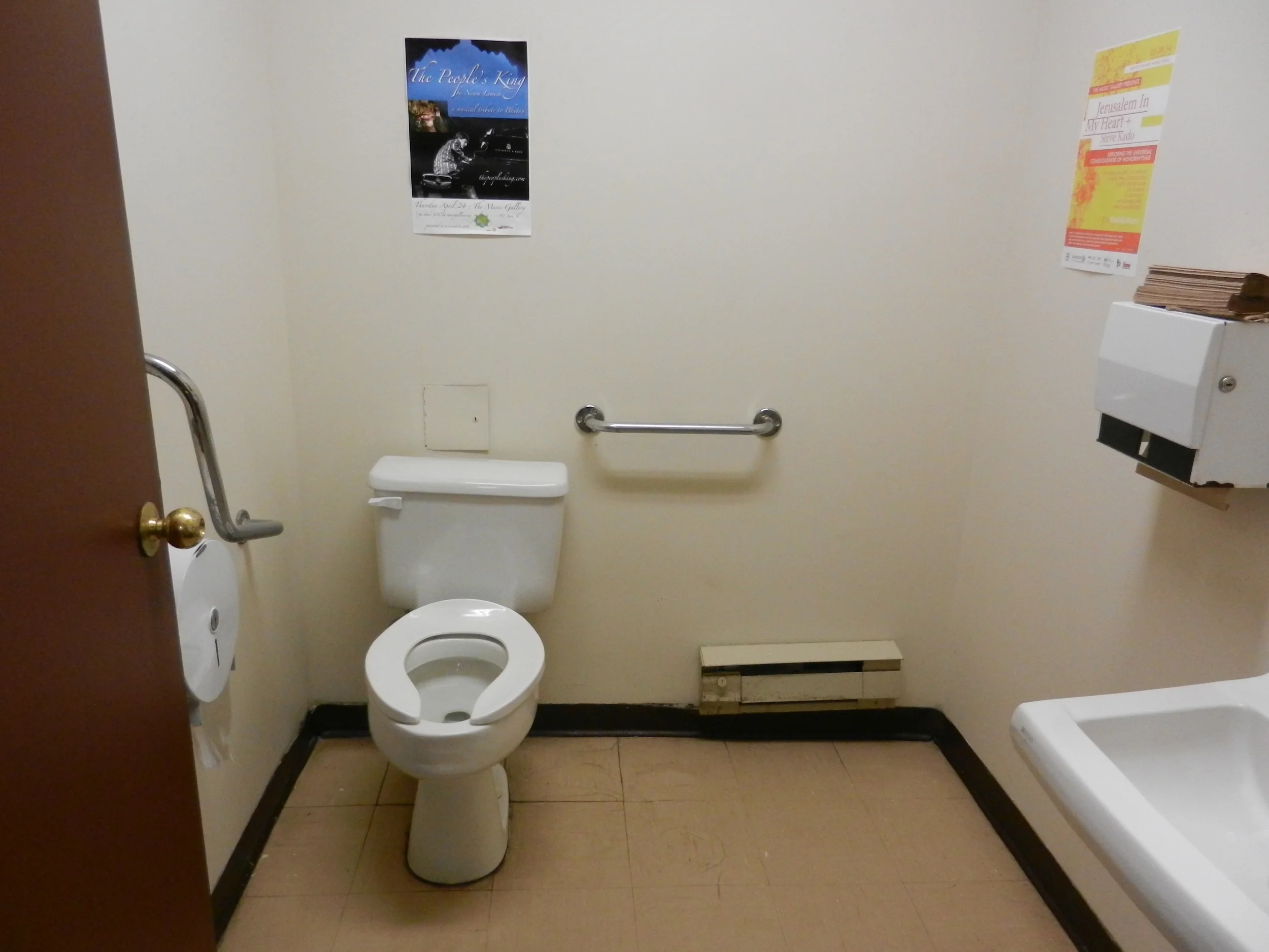 Picture of accessible bathroom.