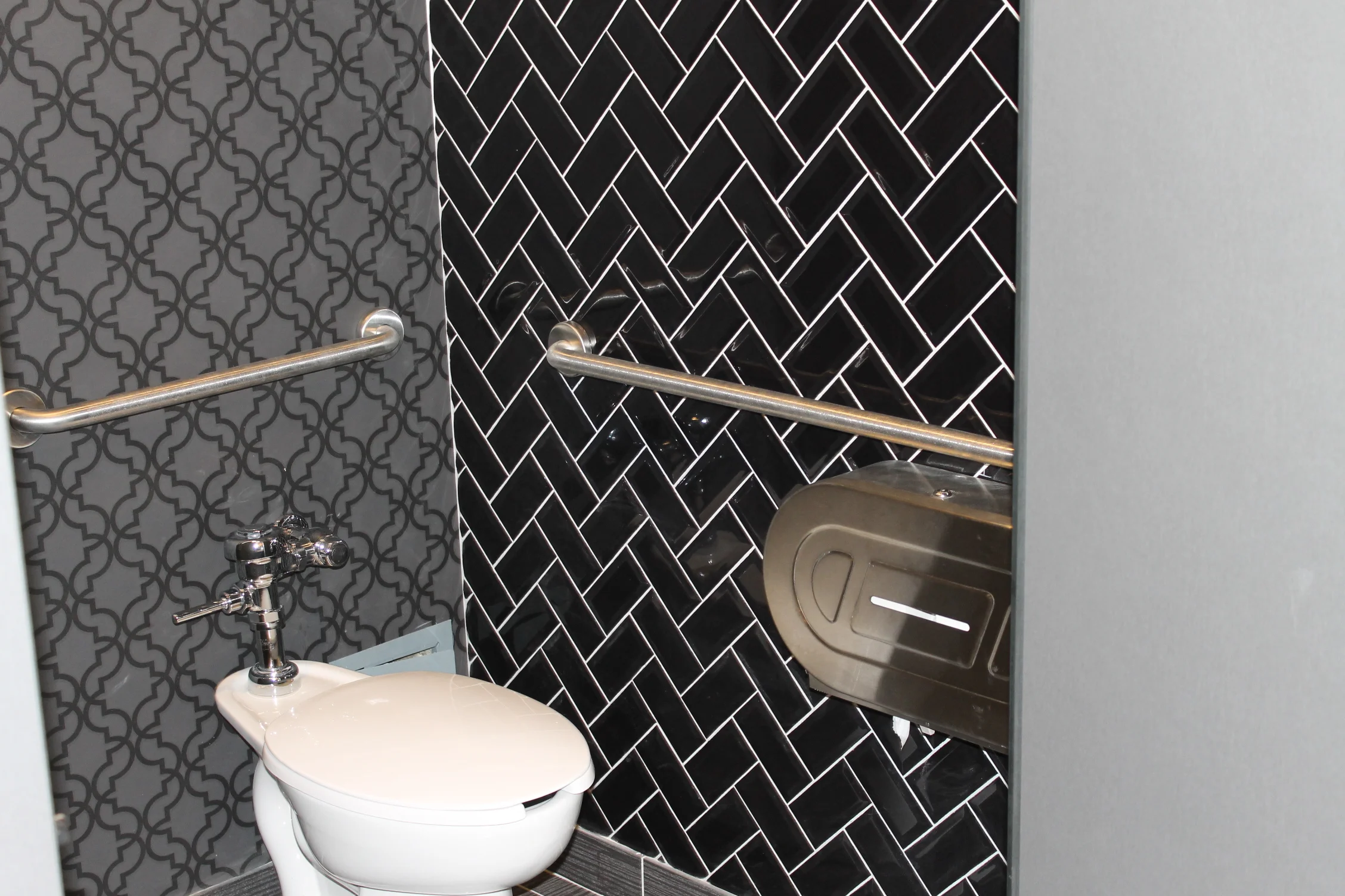 Picture of the accessible bathroom.