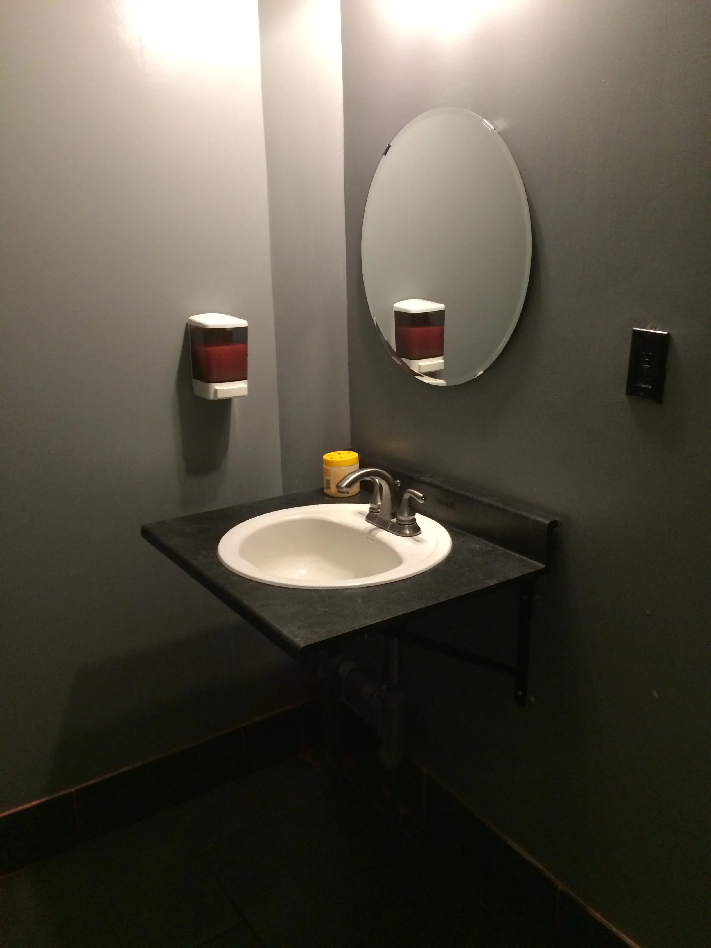 Accessible bathroom at grillies.