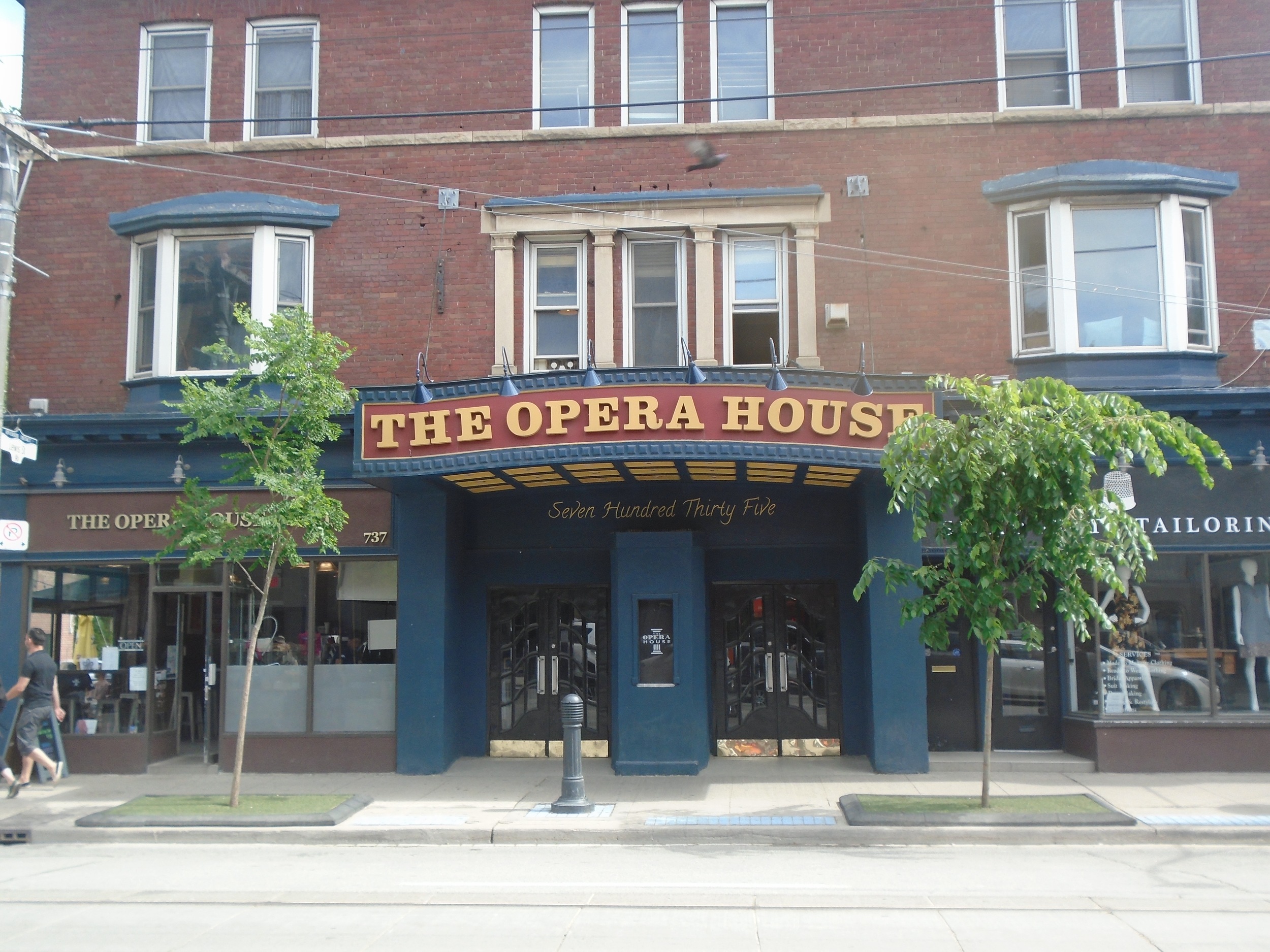 Picture of the accessible entrance of the Opera House