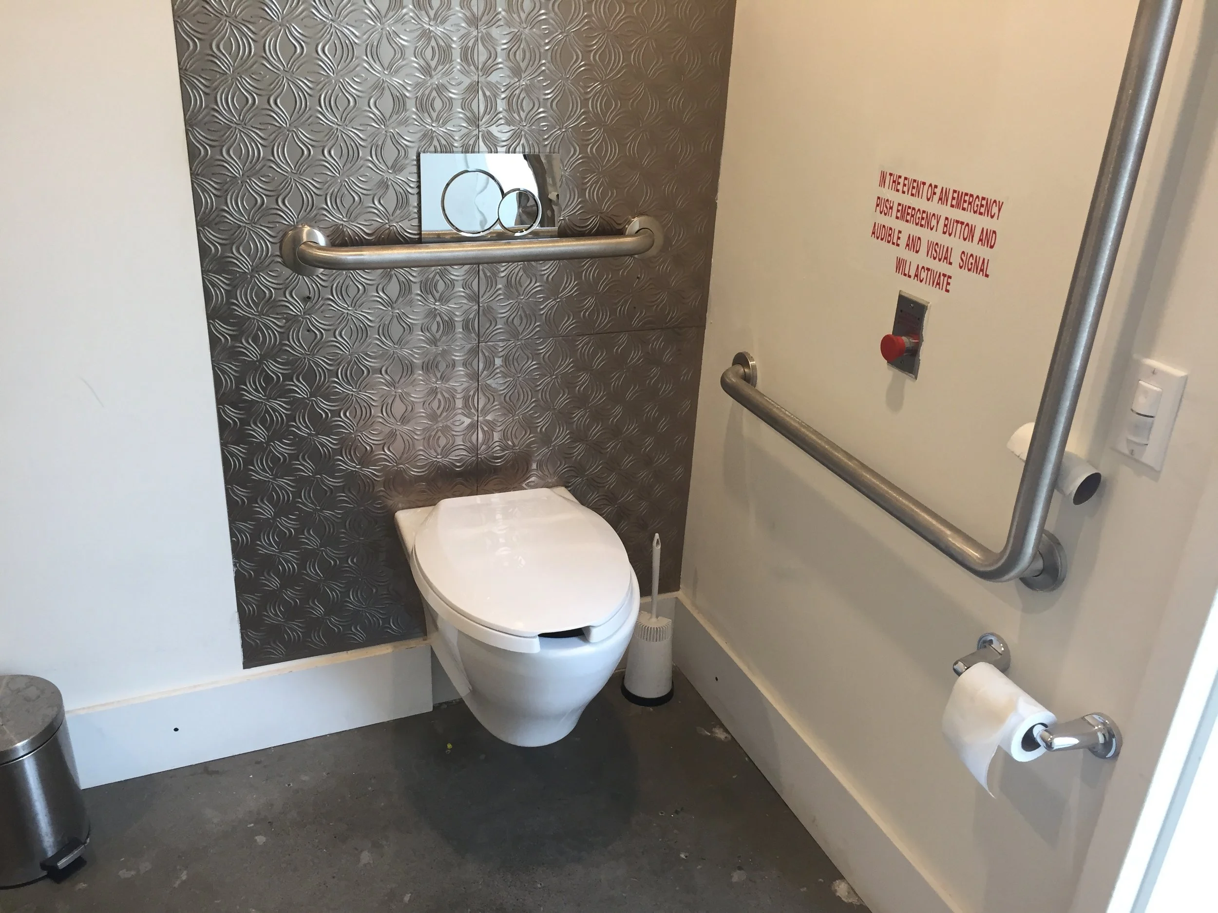 Picture of accessible washroom in Mast Coffee