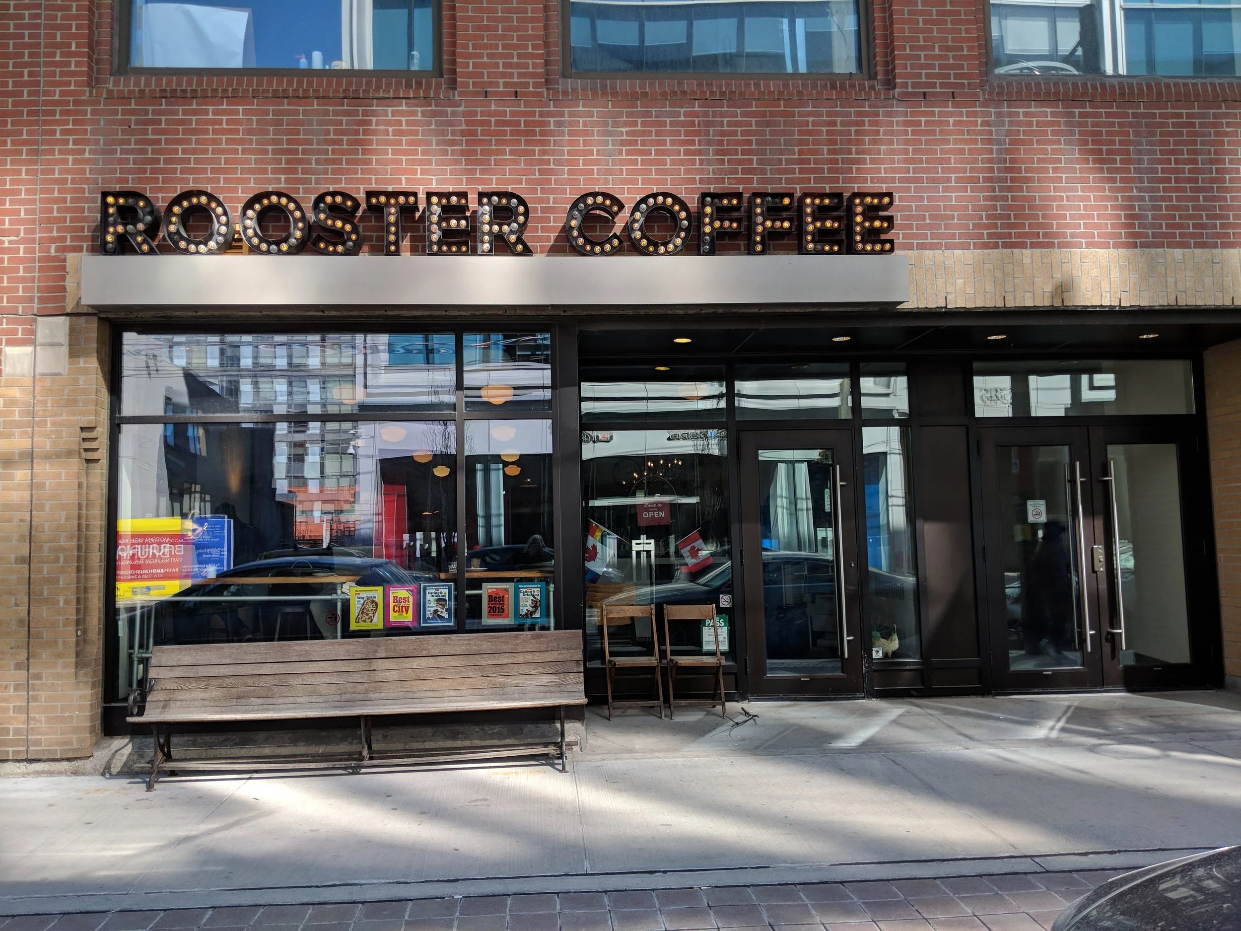 Picture of the accessible entrance of the Rooster Coffee House