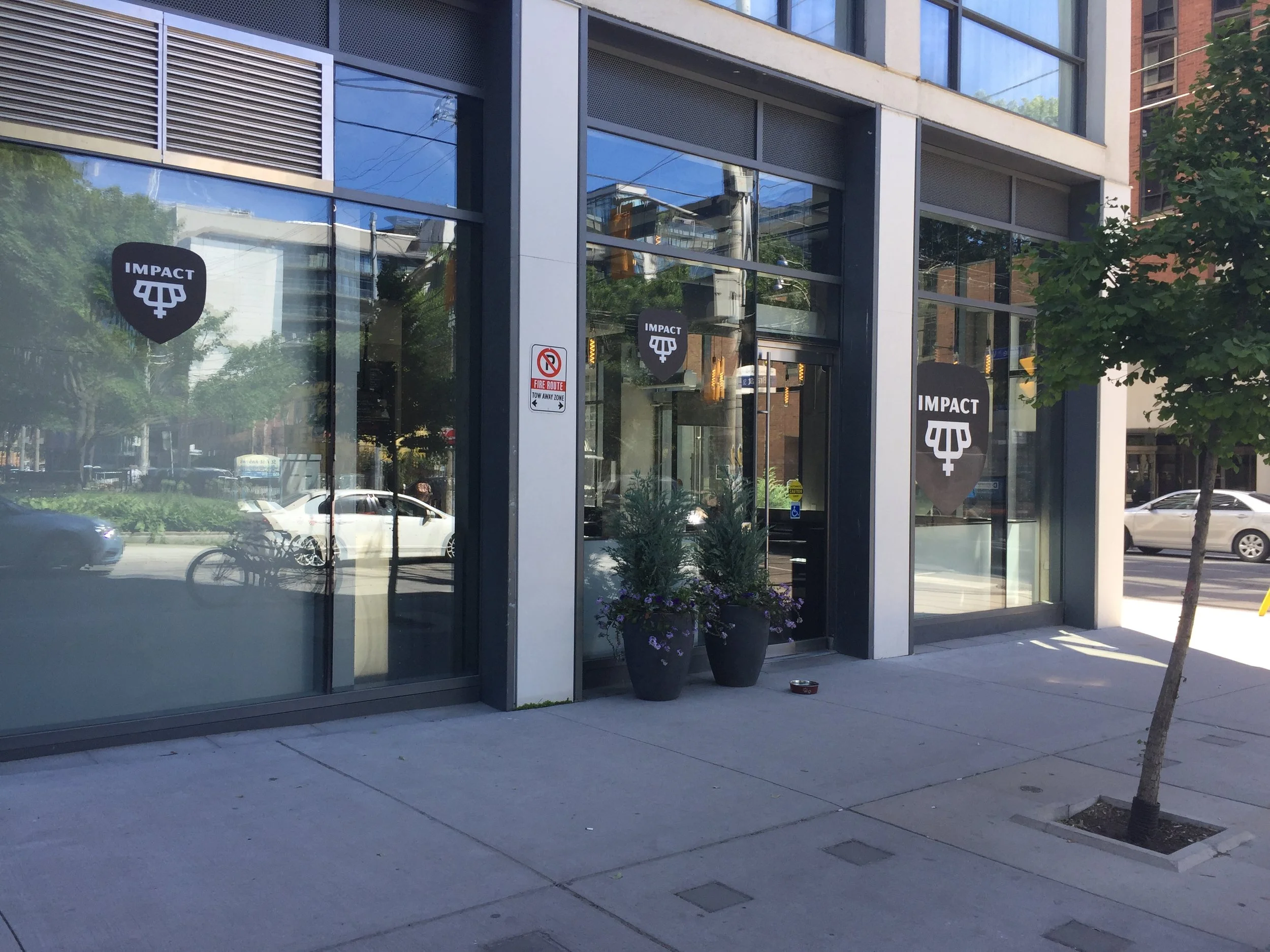 Picture of the accessible entrance of Impact Kitchen