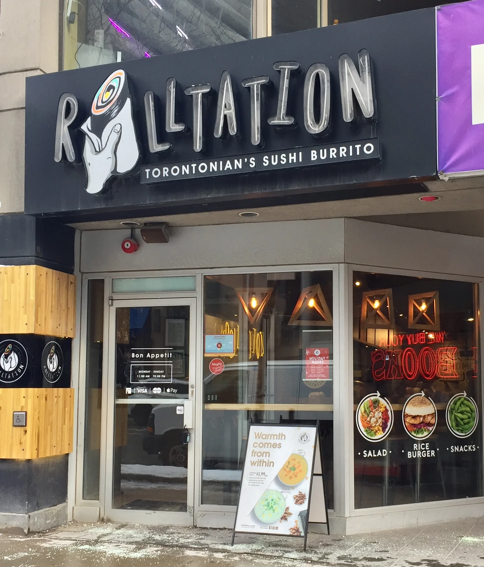 Picture of the accessible entrance of Rolltation