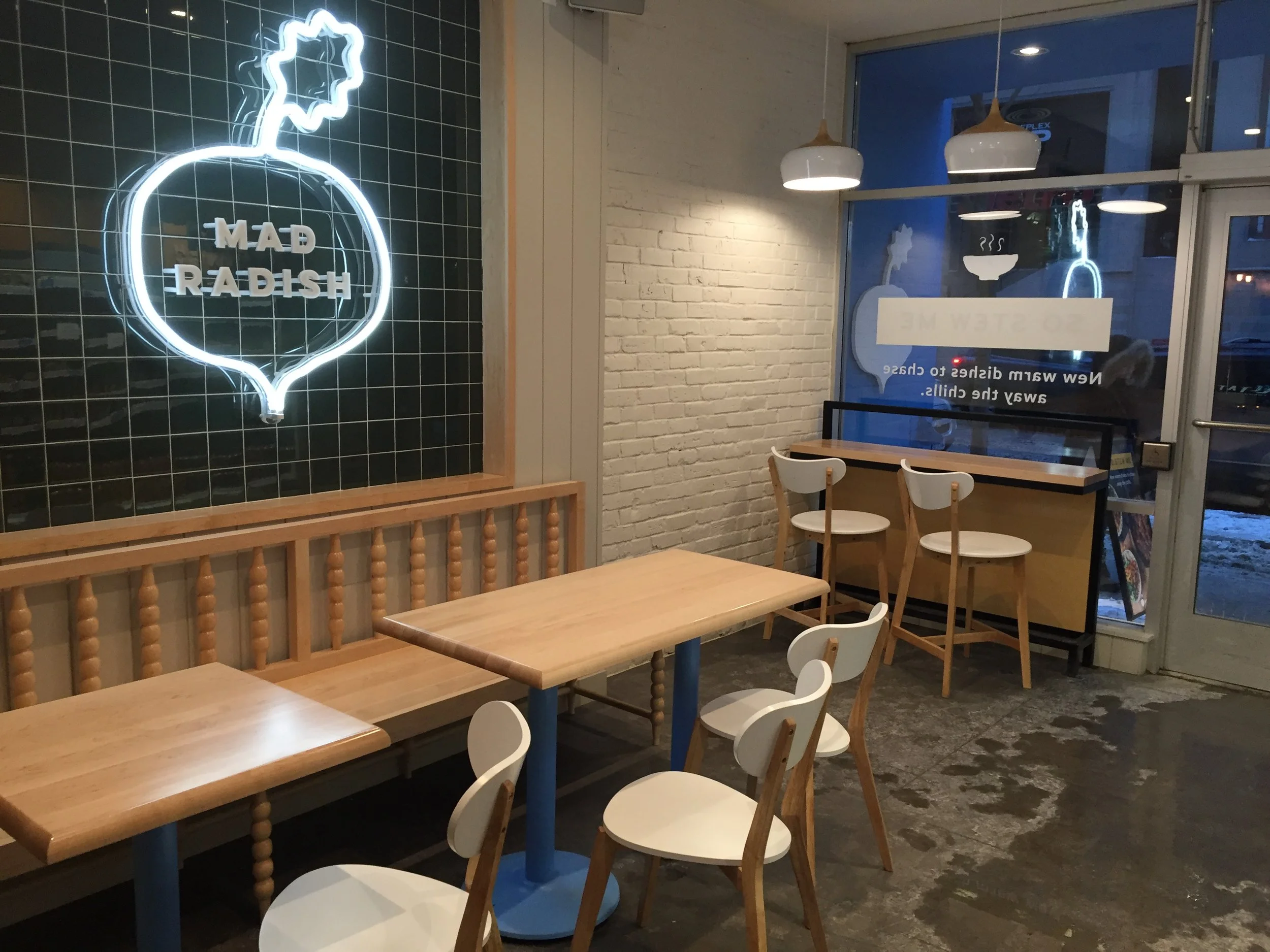 Picture of accessible seating at Mad Radish