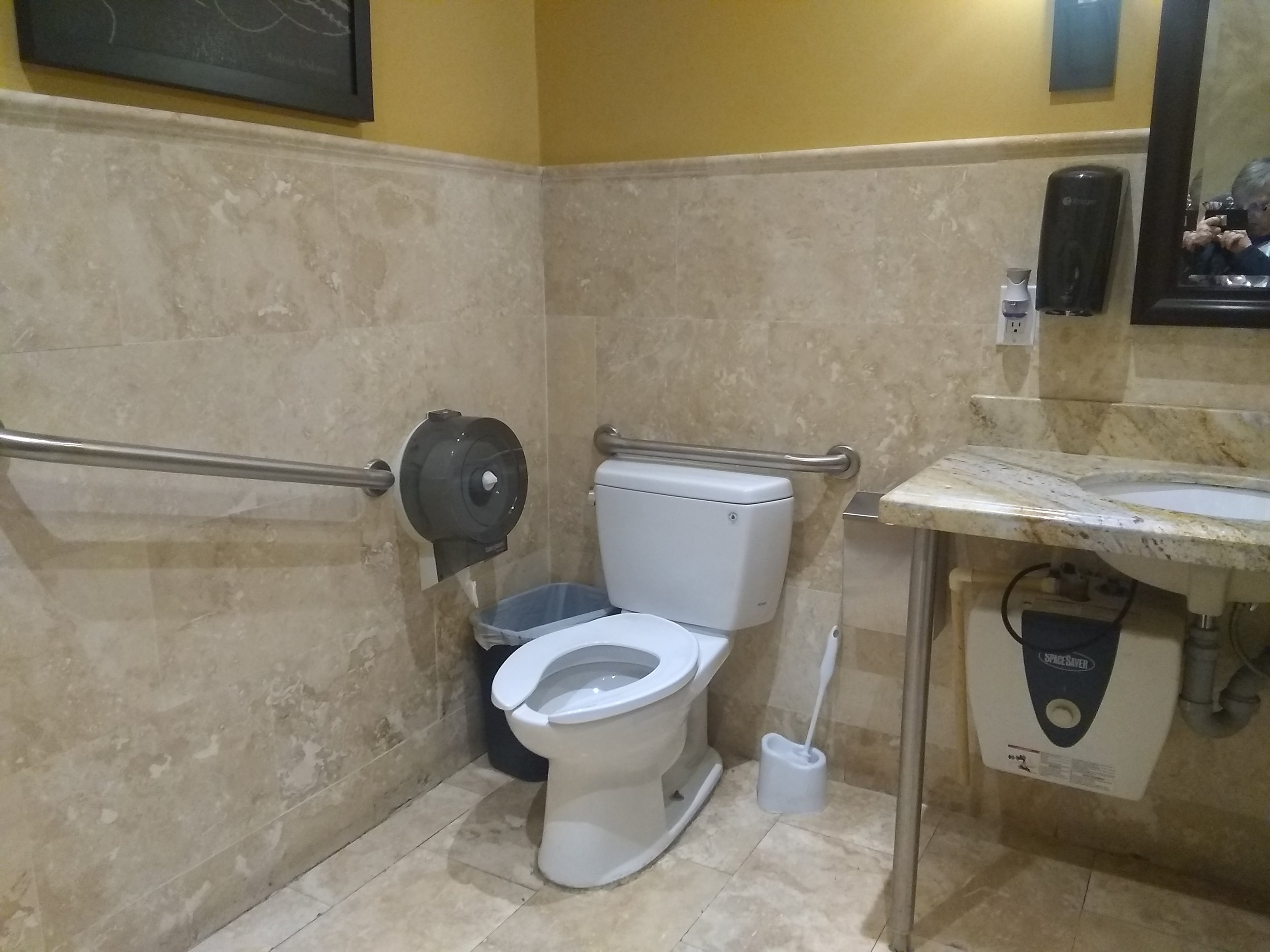 Picture of accessible washroom at Paisano