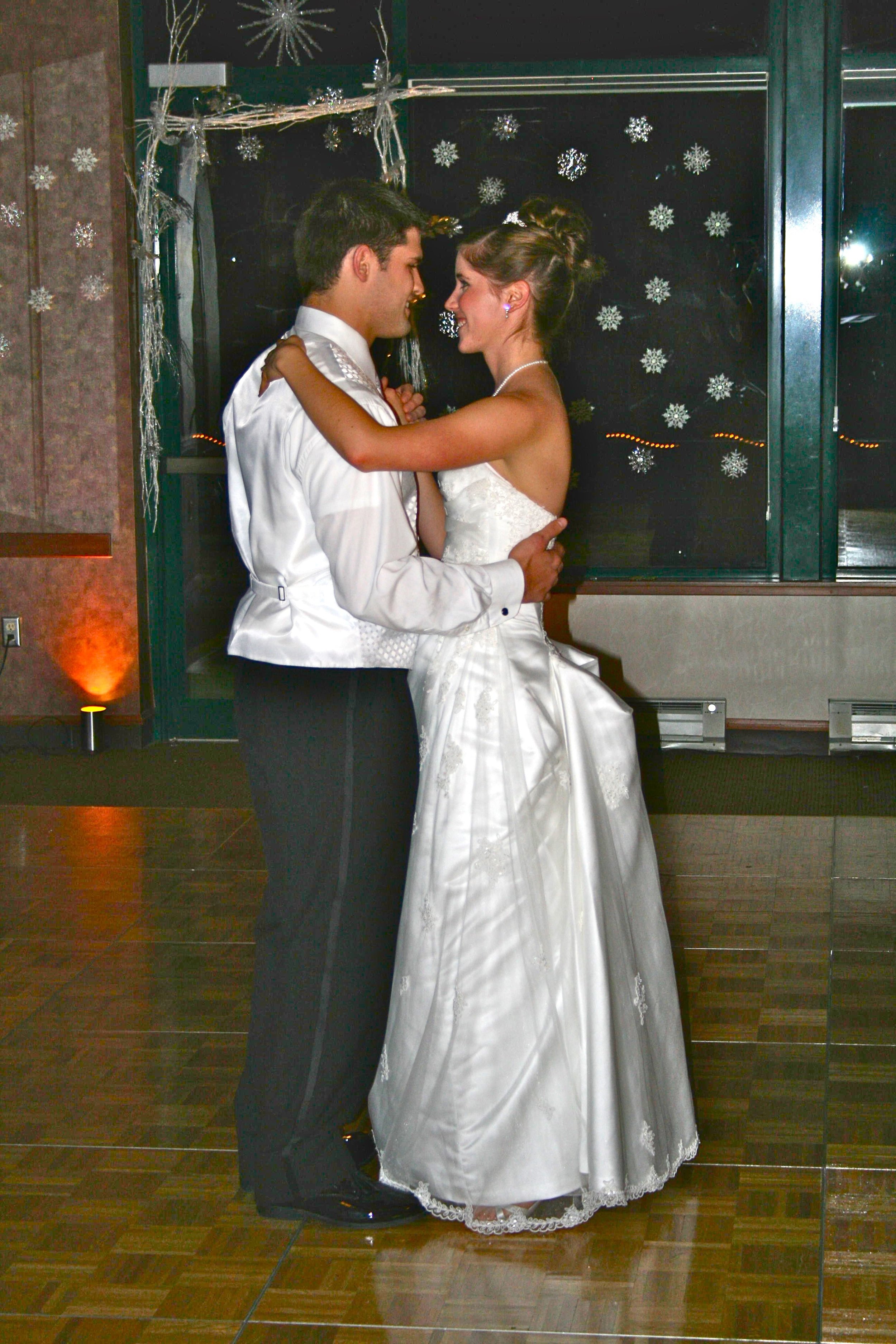 Erica & Drew's first dance was The Day Before You by Rascal Flatts...