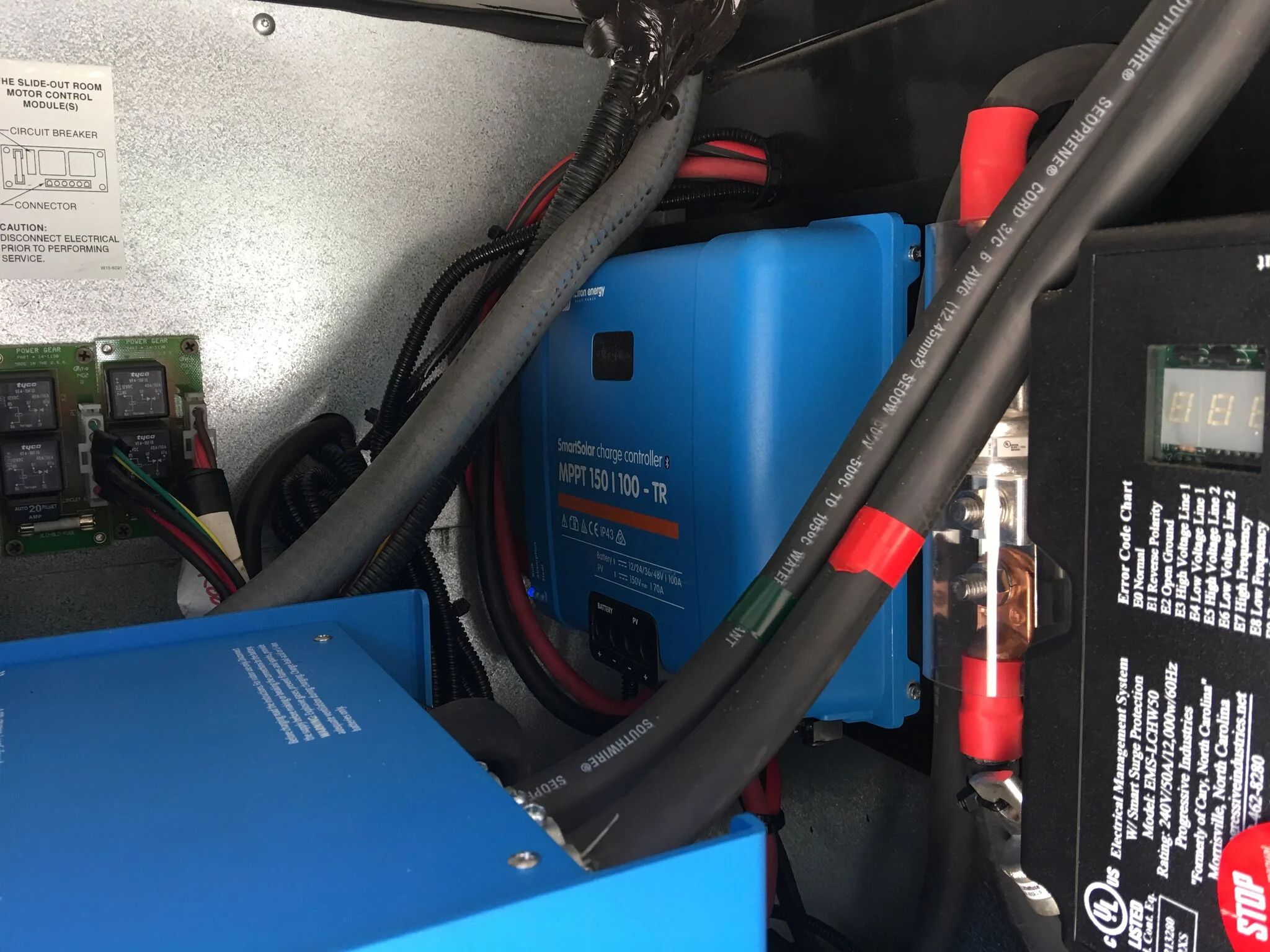 Victron SmartSolar MPPT 150/100 Charge Controller