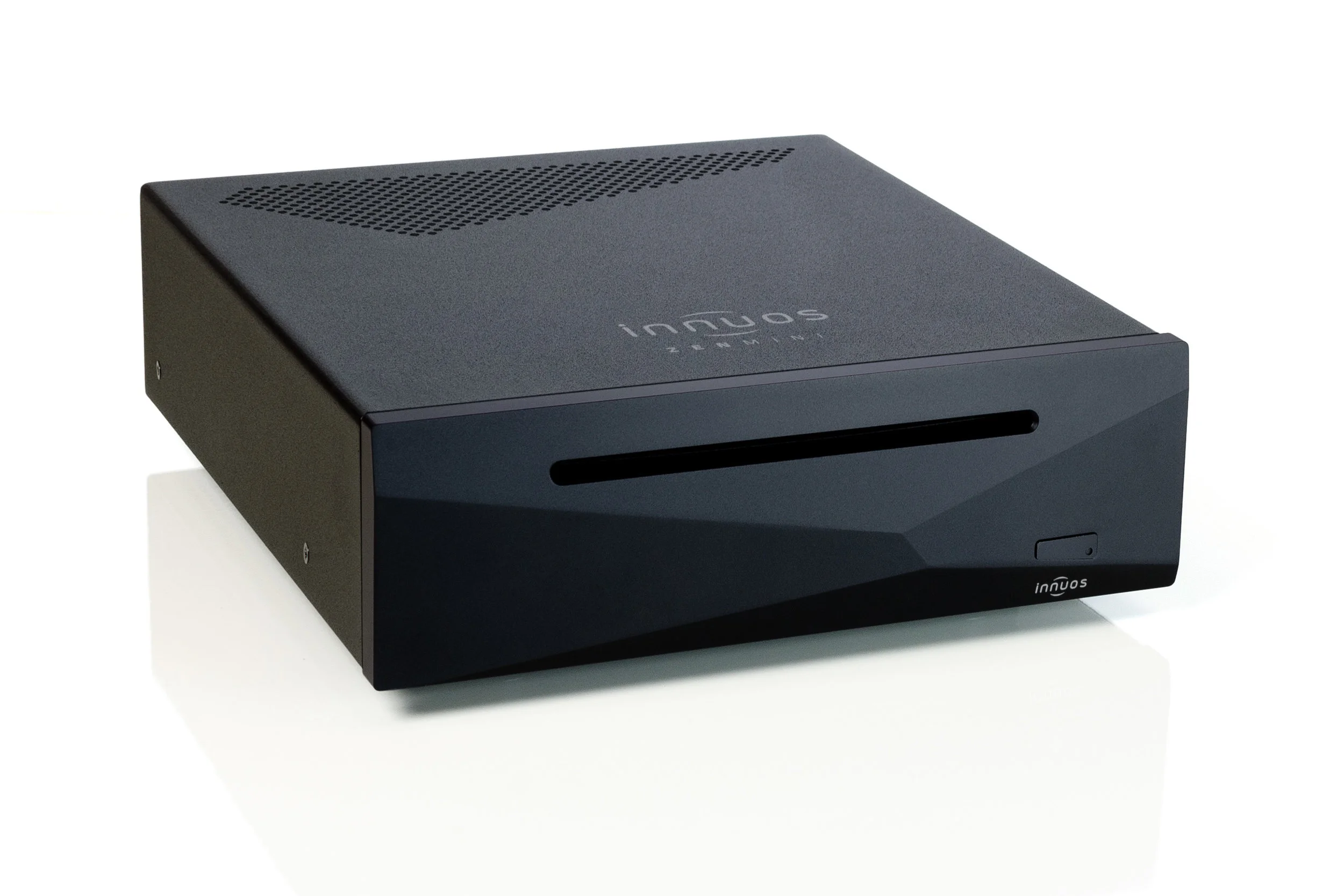 Innuos ZENmini mk3 perspective.jpg